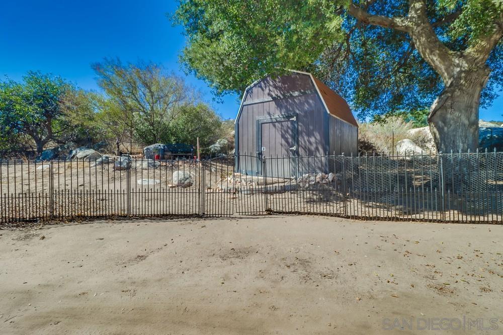 Detail Gallery Image 8 of 11 For 2052  Boulder Oaks Rd, Potrero,  CA 91963 - 2 Beds | 1 Baths