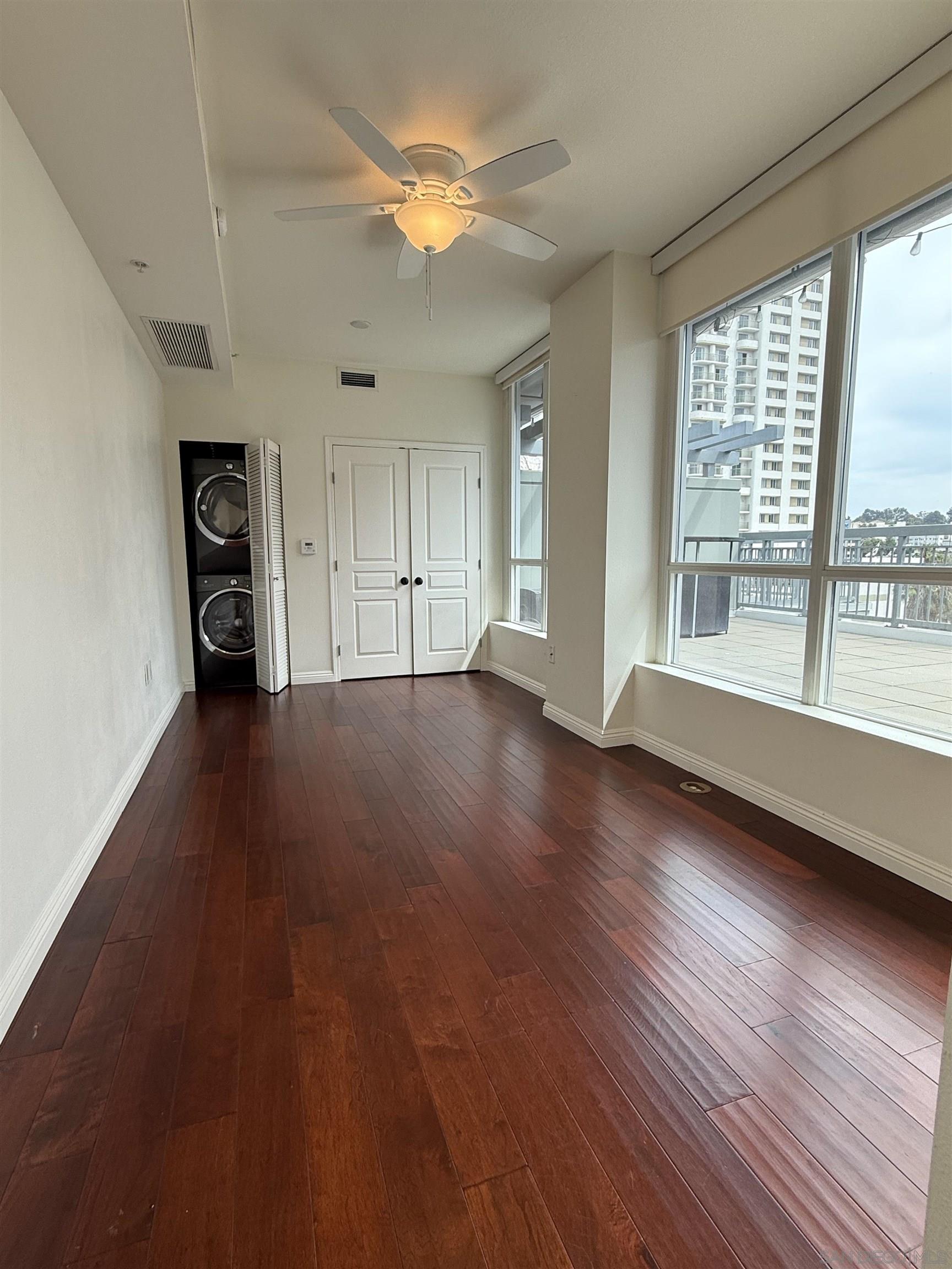 Detail Gallery Image 4 of 4 For 1580  Union  706, San Diego,  CA 92101 - 2 Beds | 2 Baths