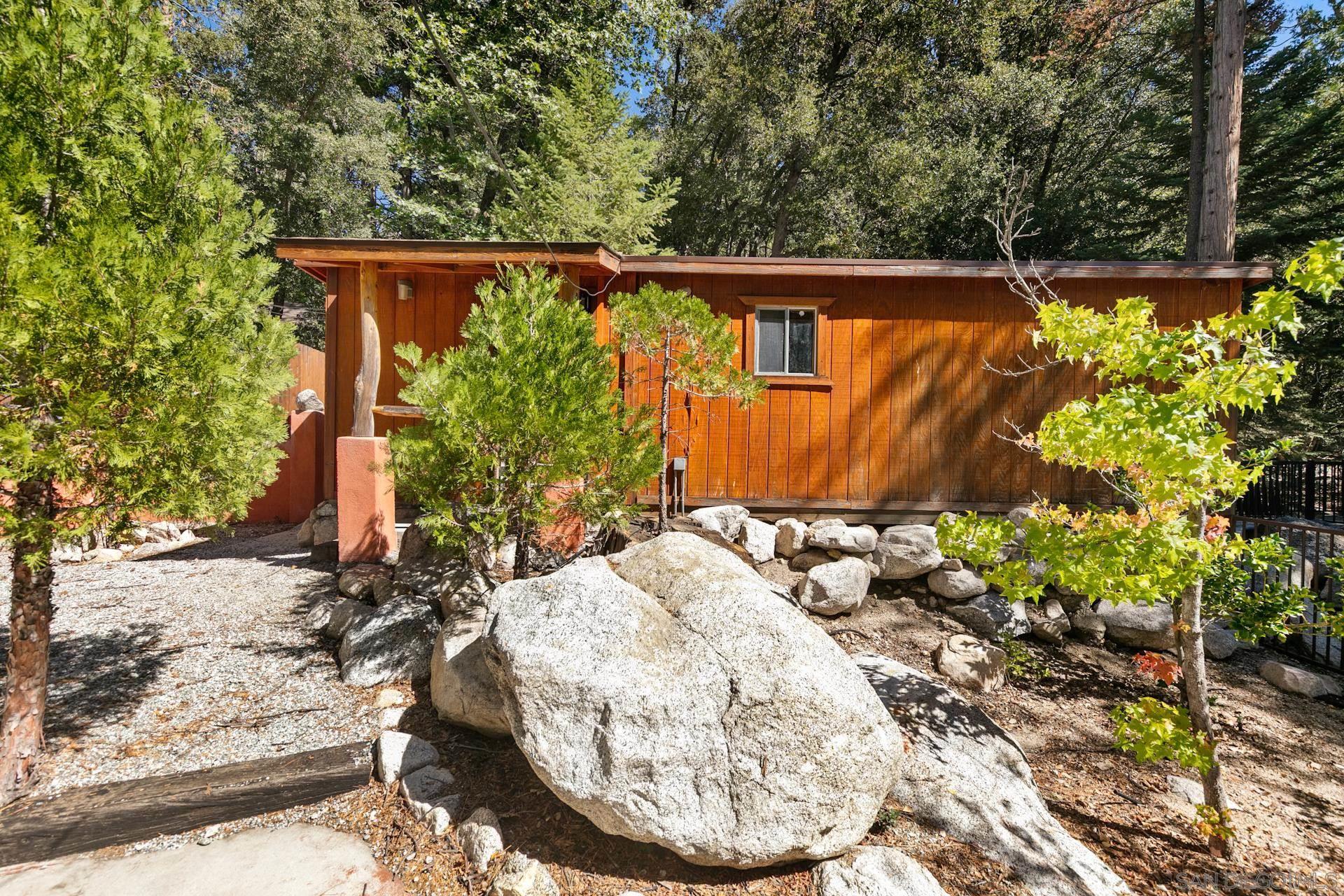 Detail Gallery Image 15 of 48 For 24655  Upper Rim Rock Road, Idyllwild,  CA 92549 - 3 Beds | 3 Baths