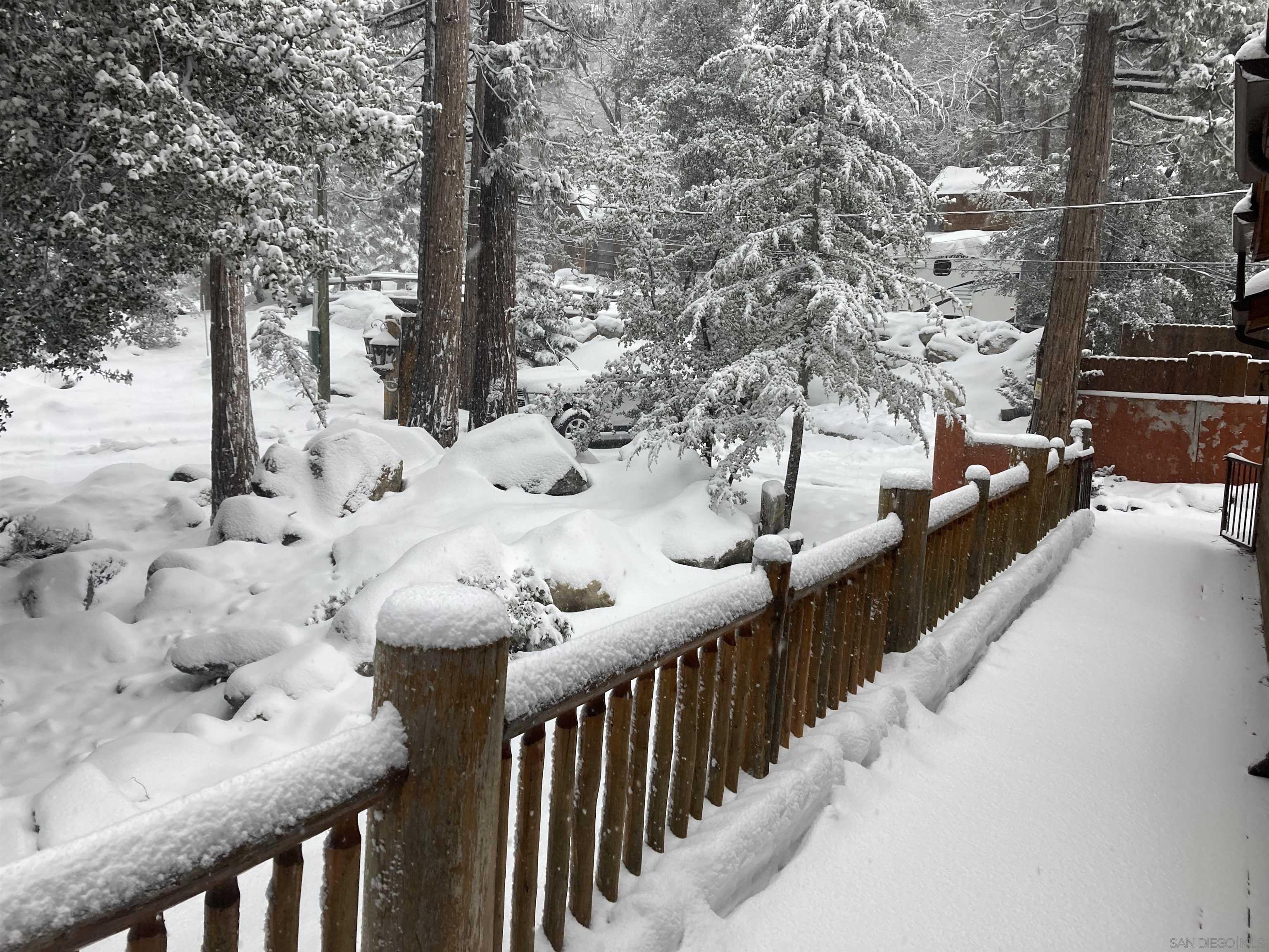 Detail Gallery Image 3 of 48 For 24655  Upper Rim Rock Road, Idyllwild,  CA 92549 - 3 Beds | 3 Baths