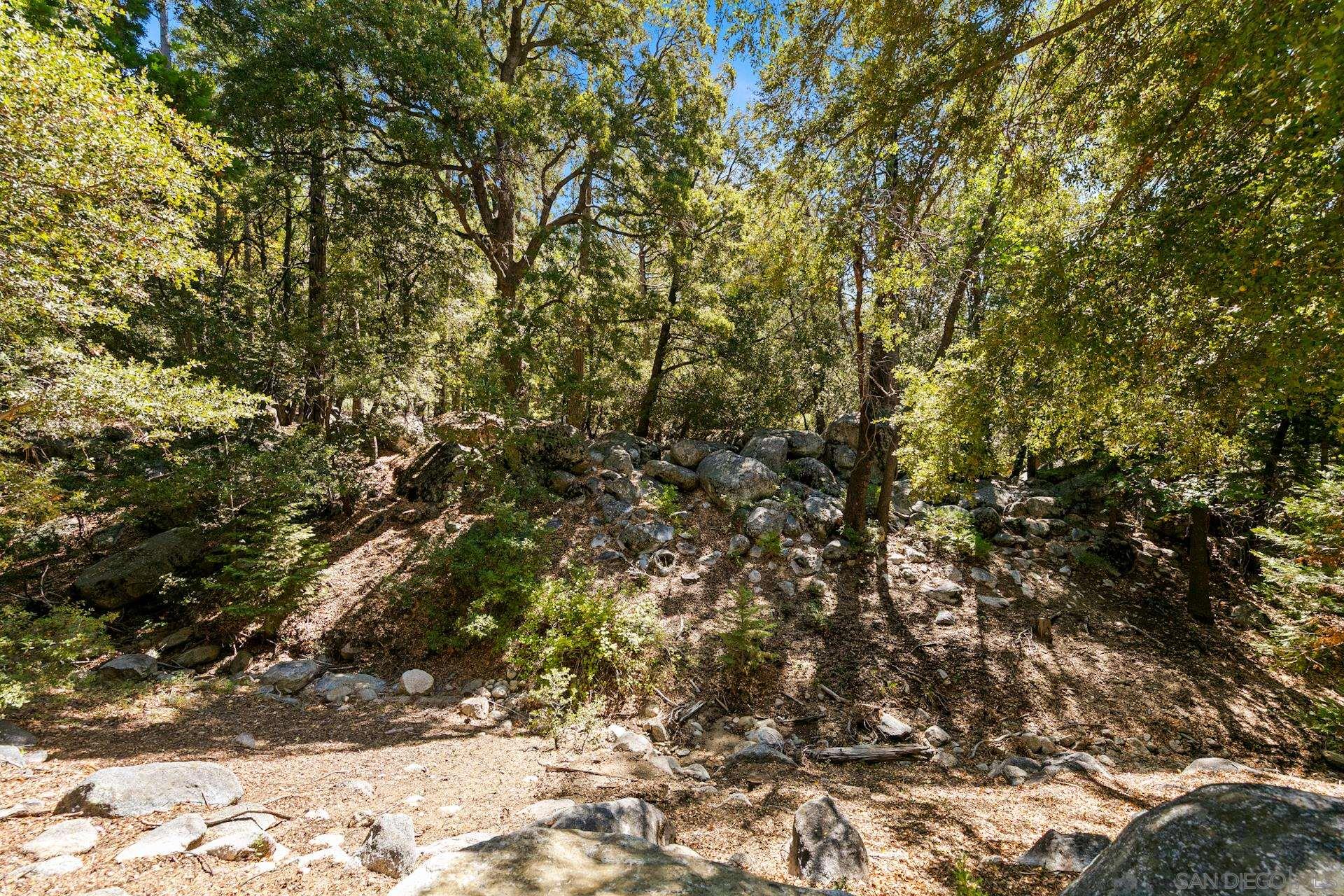 Detail Gallery Image 8 of 48 For 24655  Upper Rim Rock Road, Idyllwild,  CA 92549 - 3 Beds | 3 Baths