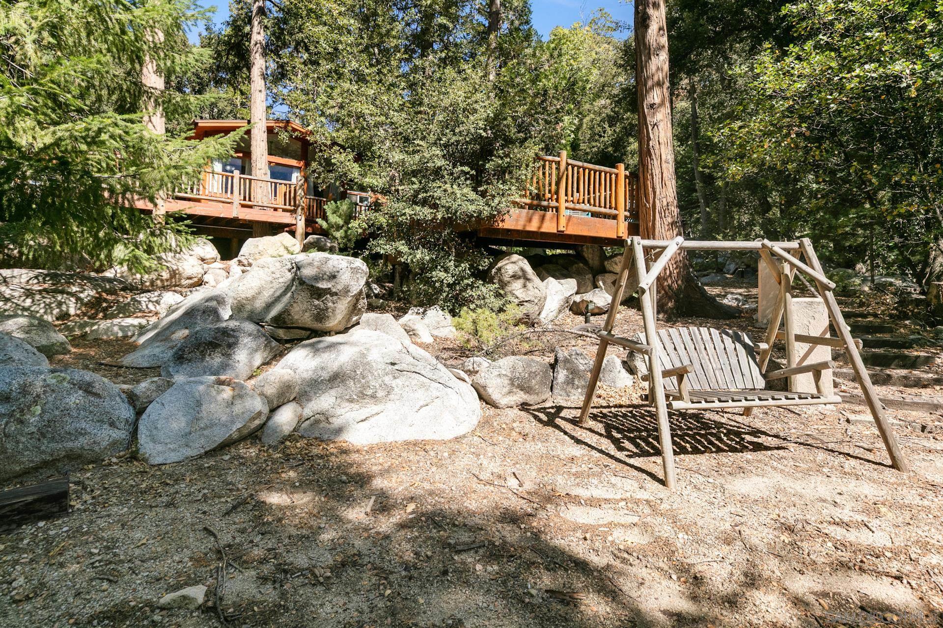 Detail Gallery Image 9 of 48 For 24655  Upper Rim Rock Road, Idyllwild,  CA 92549 - 3 Beds | 3 Baths