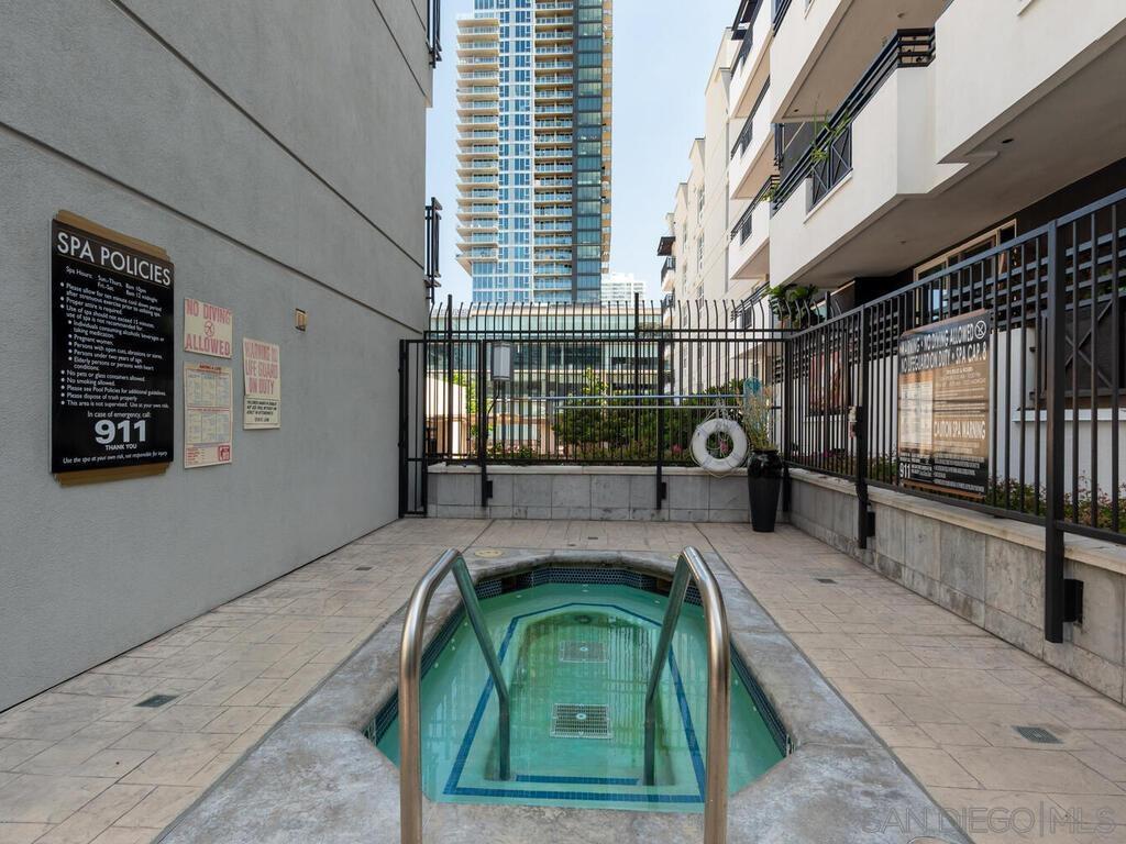 Detail Gallery Image 27 of 33 For 525  11th Ave  1405, San Diego,  CA 92101 - 2 Beds | 2 Baths