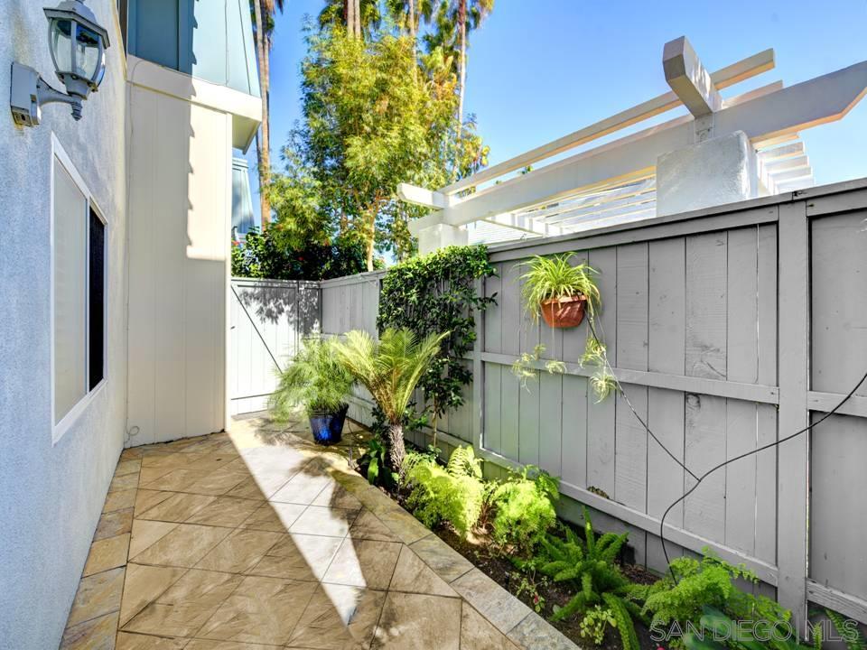 Detail Gallery Image 17 of 23 For 45  Antigua Court, Coronado,  CA 92118 - 3 Beds | 2 Baths