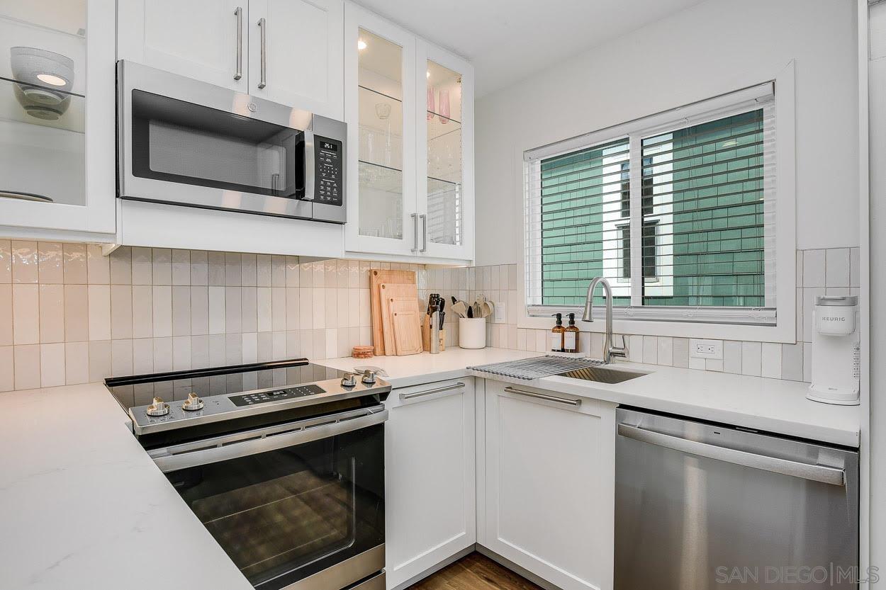 Detail Gallery Image 25 of 41 For 811  Dover Ct, San Diego,  CA 92109 - 2 Beds | 1 Baths