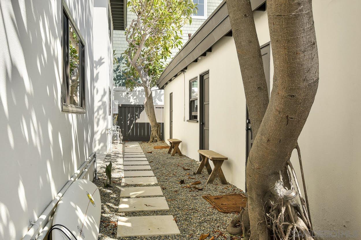 Detail Gallery Image 37 of 41 For 811  Dover Ct, San Diego,  CA 92109 - 2 Beds | 1 Baths