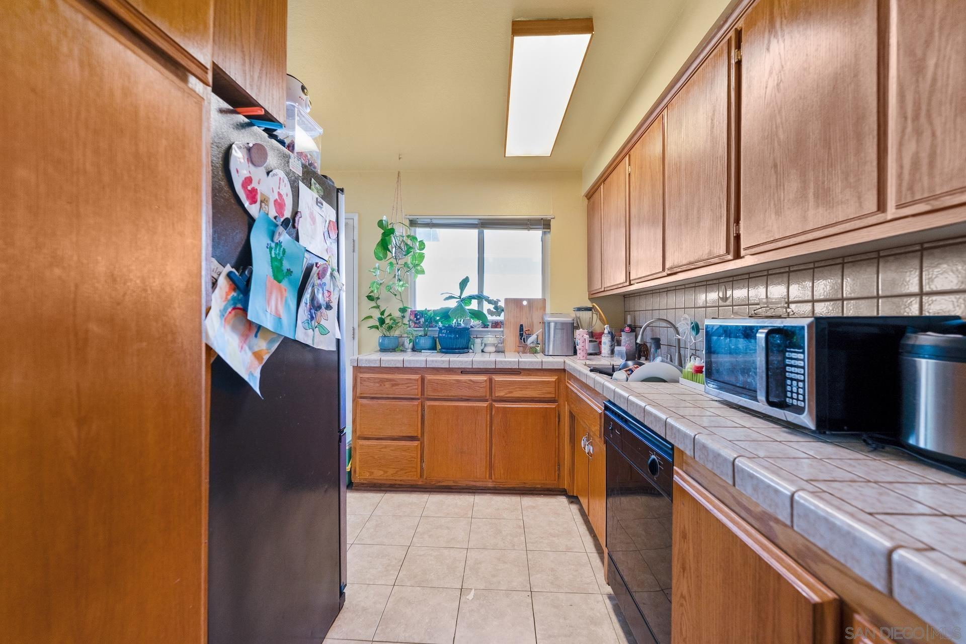 Detail Gallery Image 10 of 27 For 1127  Ave J9 W, Lancaster,  CA 93534 - 3 Beds | 2 Baths