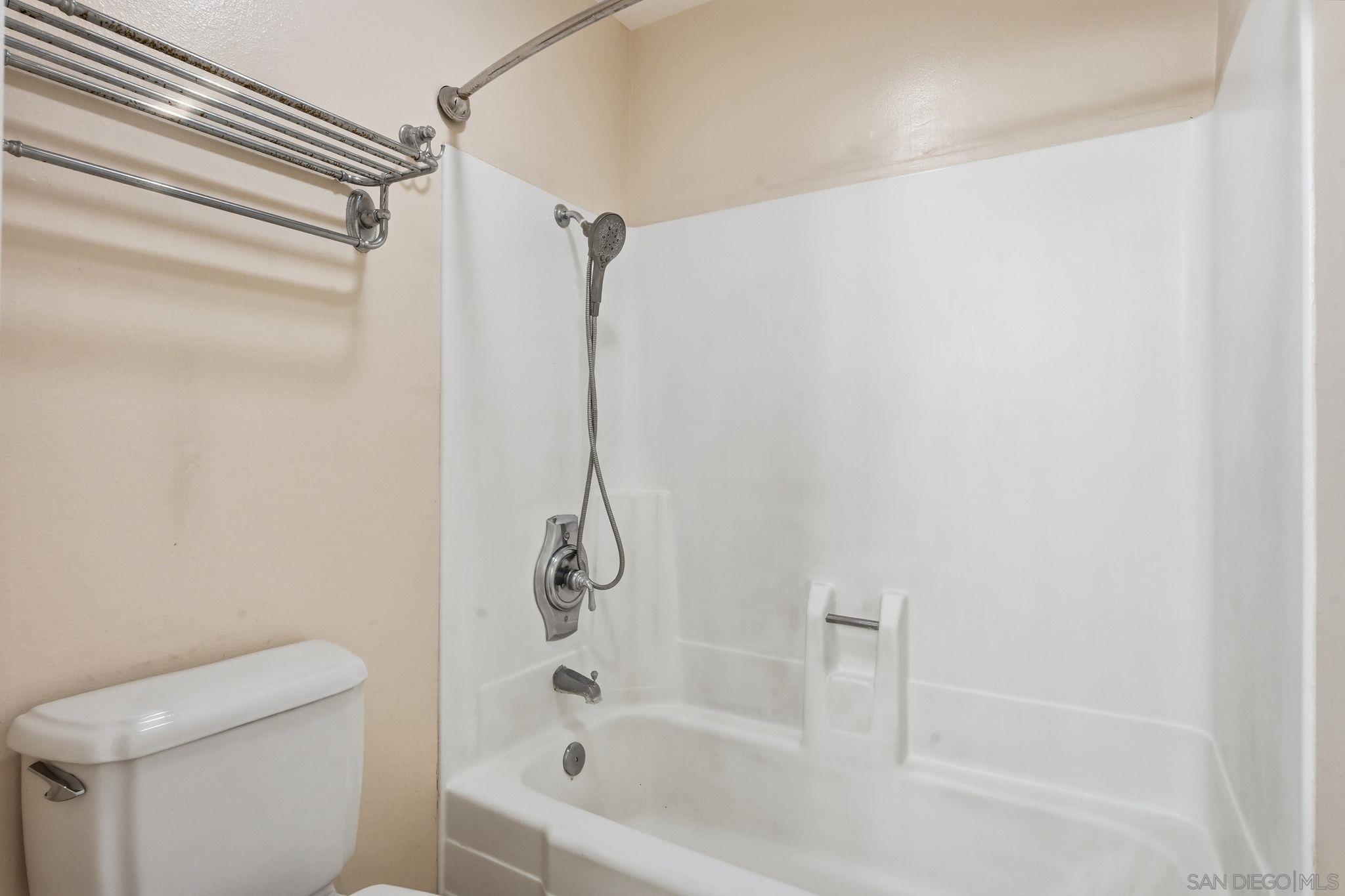 Detail Gallery Image 12 of 21 For 1585  Stone Edge Cir, El Cajon,  CA 92021 - 2 Beds | 1/1 Baths