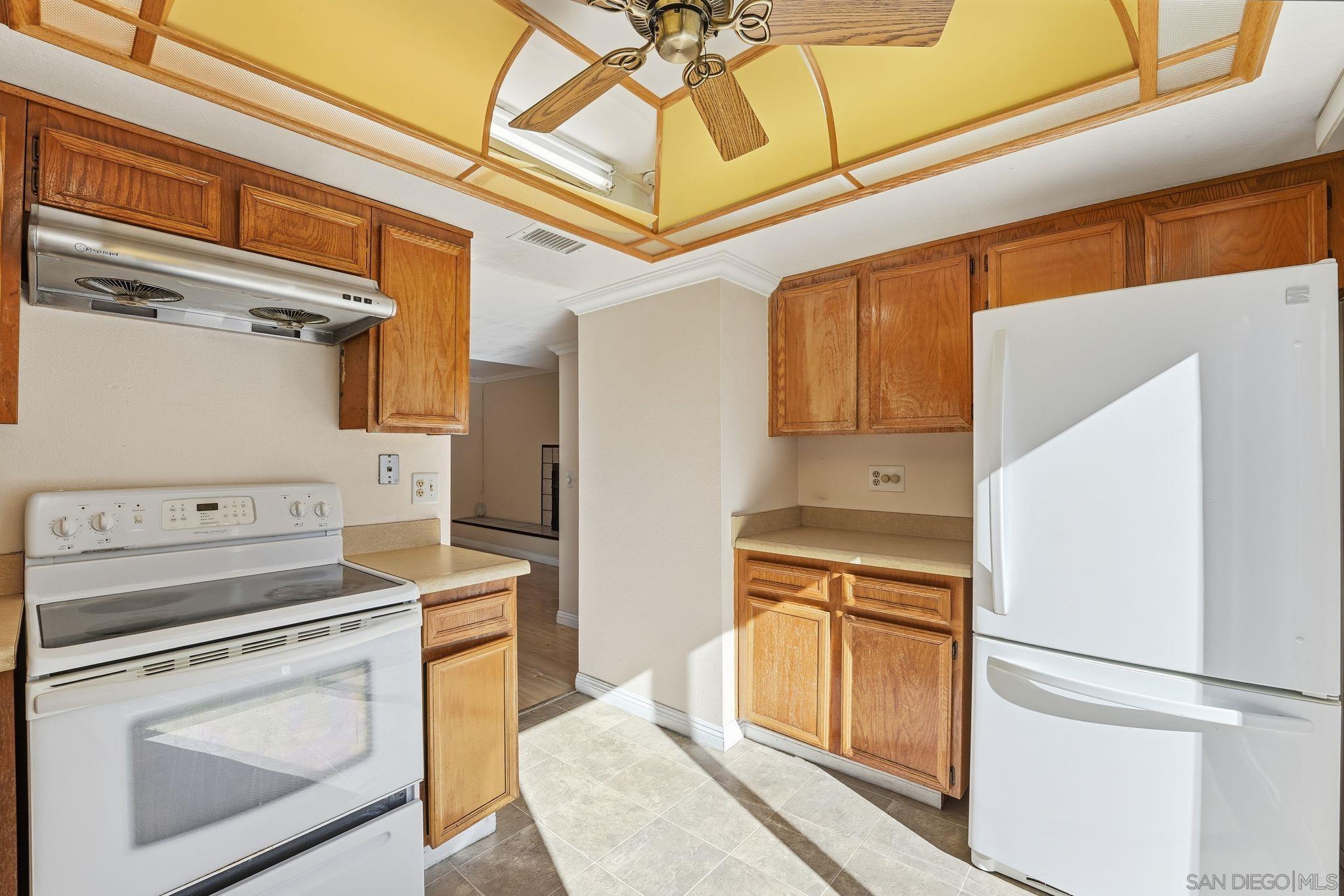 Detail Gallery Image 5 of 21 For 1585  Stone Edge Cir, El Cajon,  CA 92021 - 2 Beds | 1/1 Baths