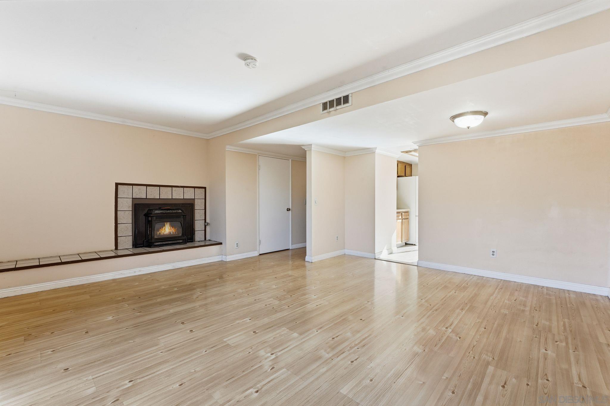 Detail Gallery Image 8 of 21 For 1585  Stone Edge Cir, El Cajon,  CA 92021 - 2 Beds | 1/1 Baths