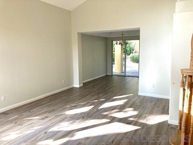 Detail Gallery Image 2 of 11 For 4516  Mercurio St, San Diego,  CA 92130 - 5 Beds | 3 Baths