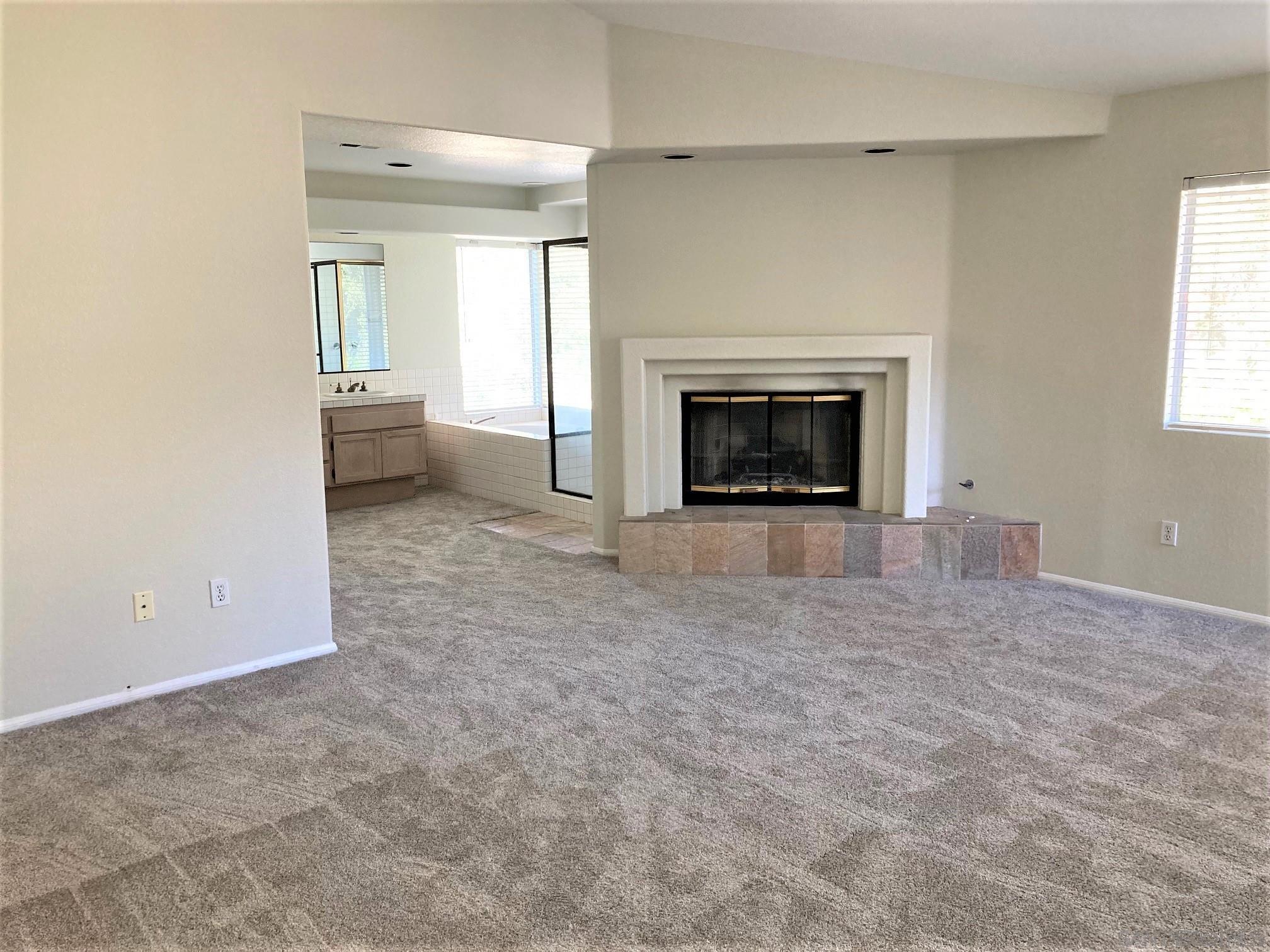 Detail Gallery Image 8 of 11 For 4516  Mercurio St, San Diego,  CA 92130 - 5 Beds | 3 Baths