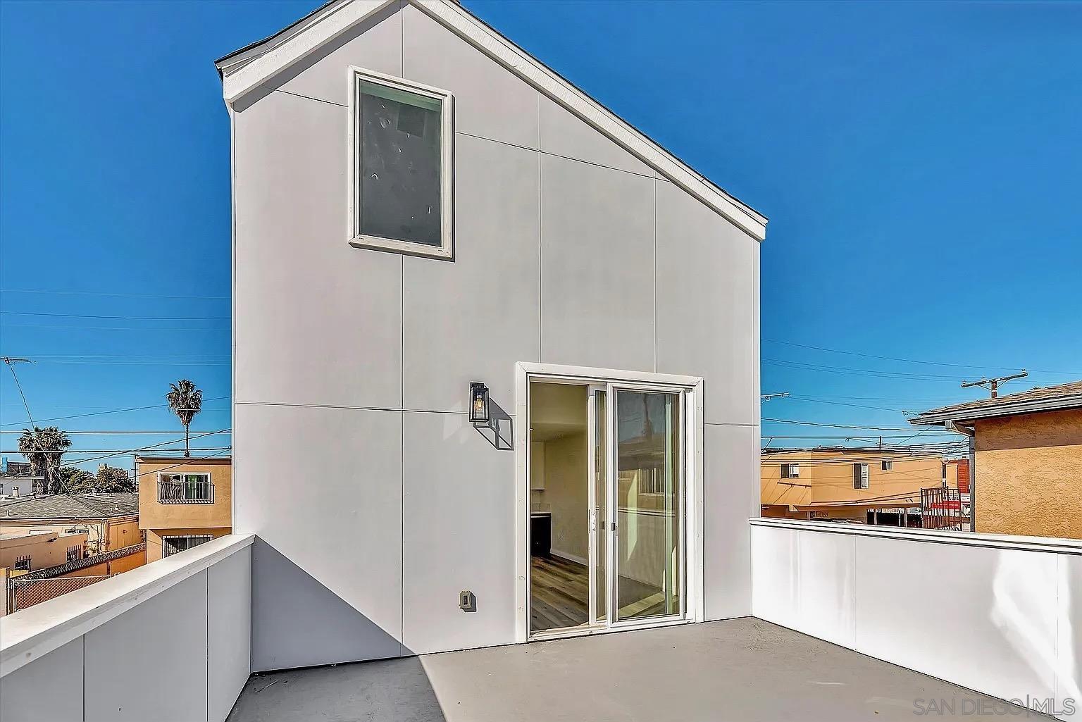 Front Image Thumbnail for SD250041626