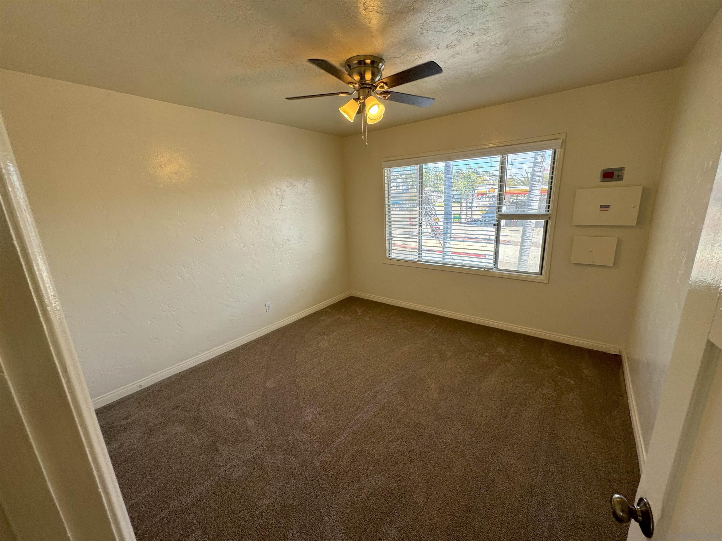 Detail Gallery Image 9 of 13 For 1537  Rosecrans St  H, San Diego,  CA 92106 - 2 Beds | 1 Baths