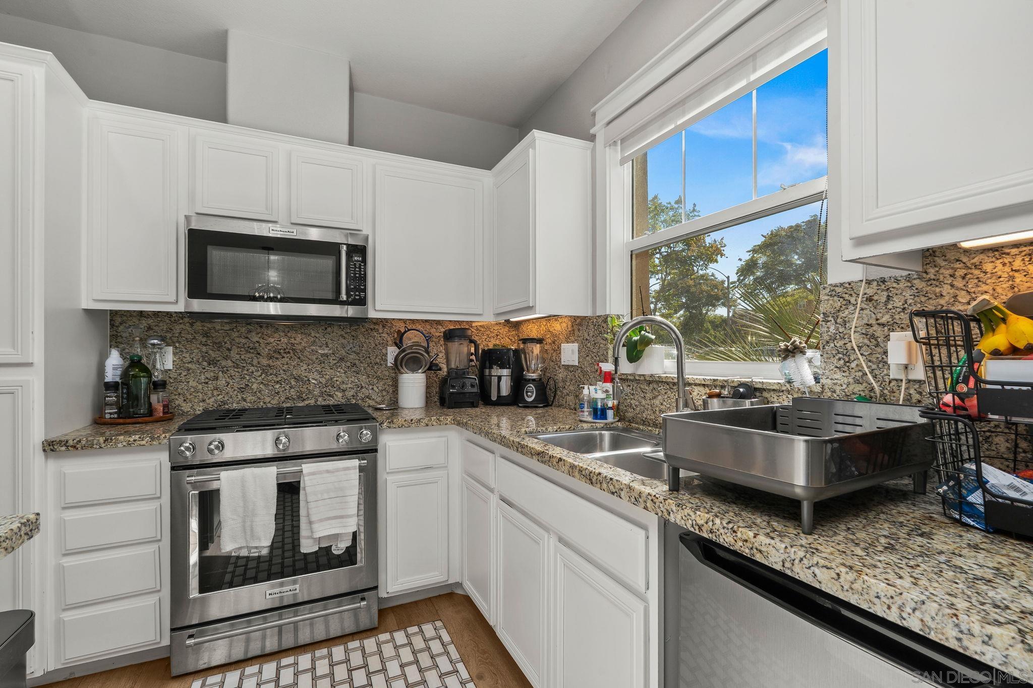 Detail Gallery Image 8 of 38 For 1753  Reichert Way, Chula Vista,  CA 91913 - 4 Beds | 2/1 Baths