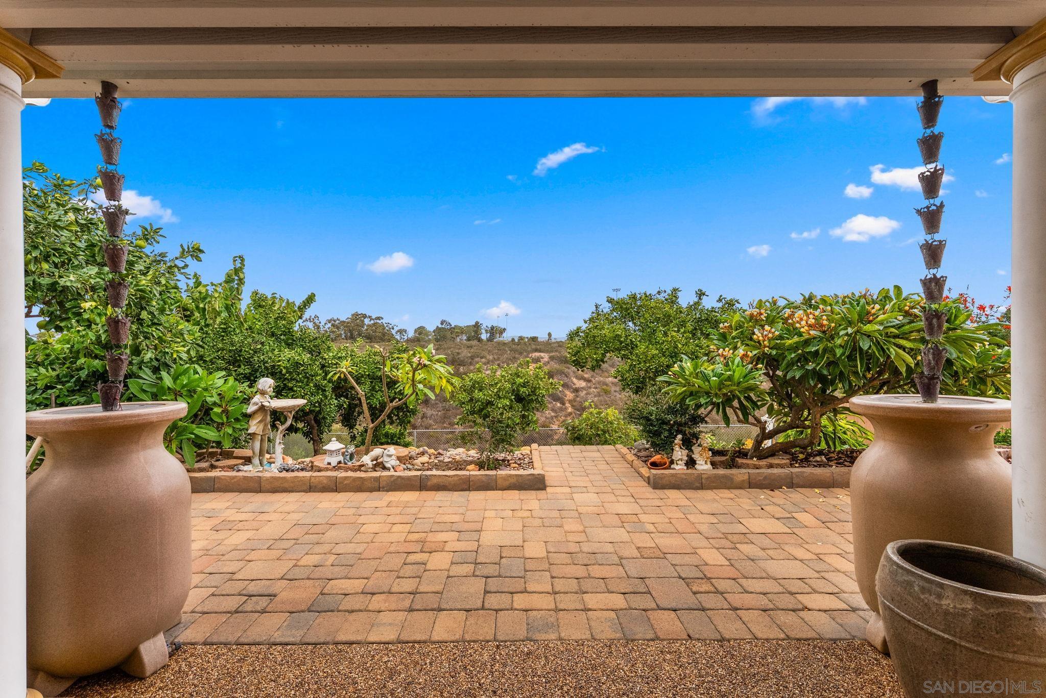 Front Image Thumbnail for SD250041635