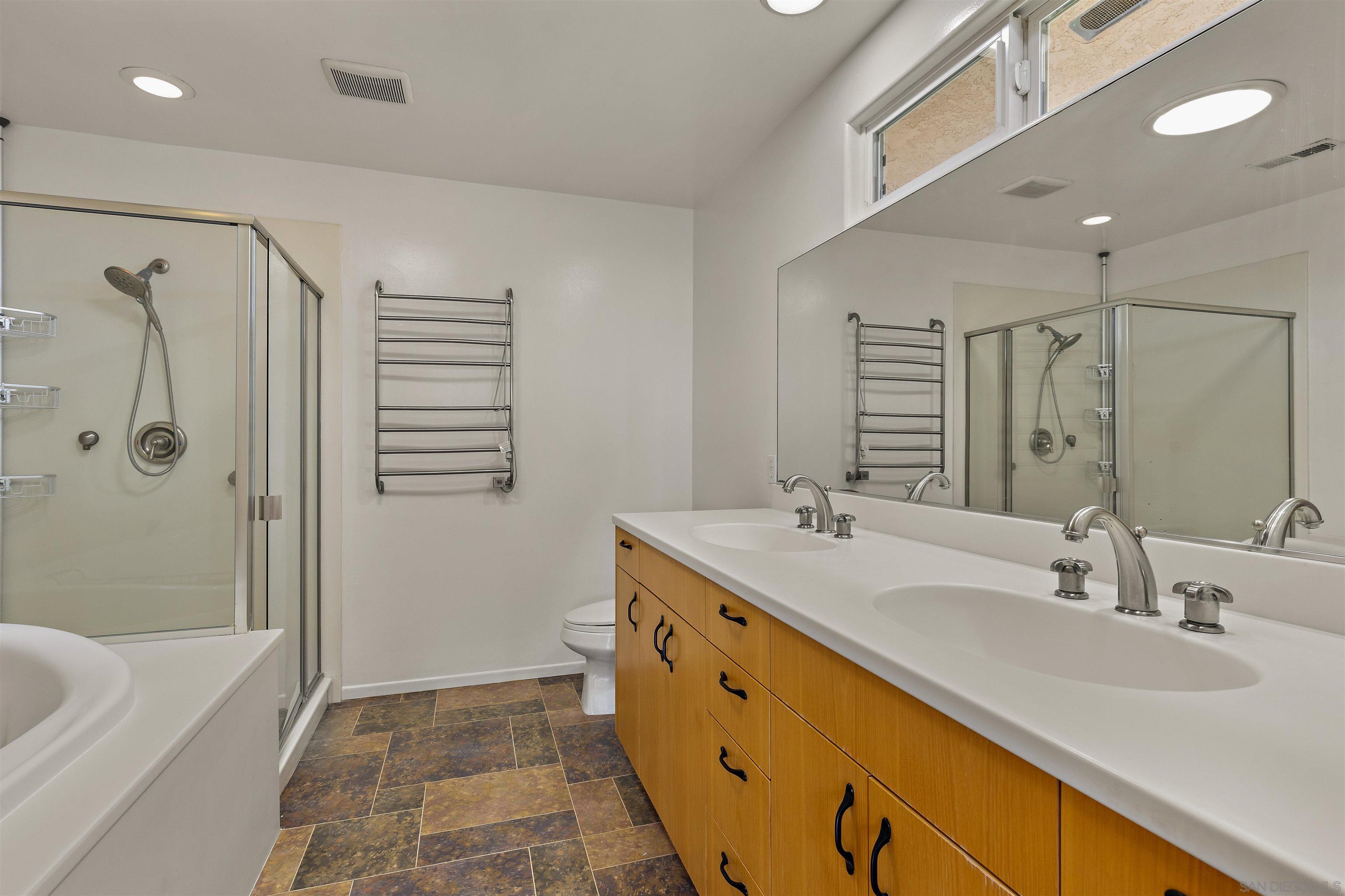 Detail Gallery Image 21 of 38 For 3340  Byron, San Diego,  CA 92106 - 3 Beds | 3 Baths