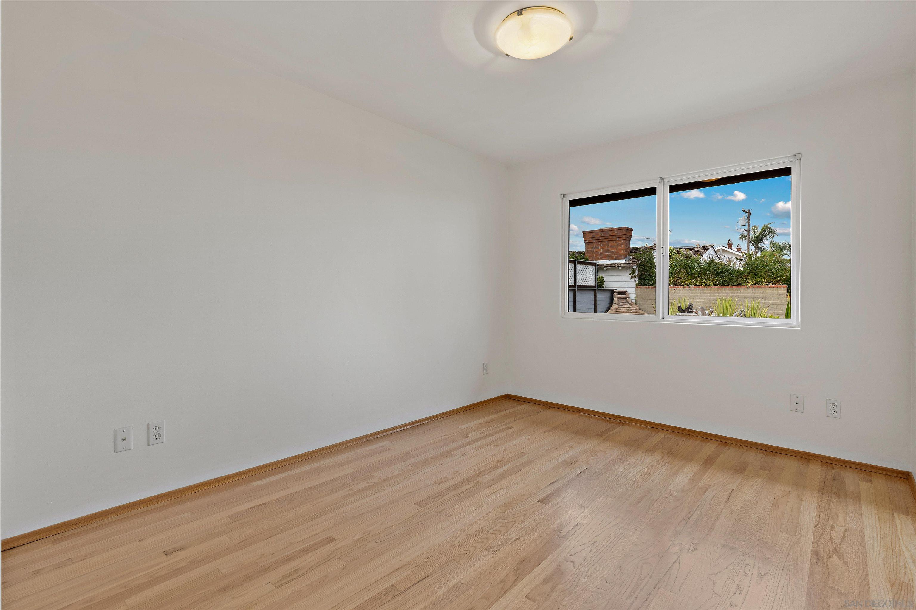 Detail Gallery Image 30 of 38 For 3340  Byron, San Diego,  CA 92106 - 3 Beds | 3 Baths