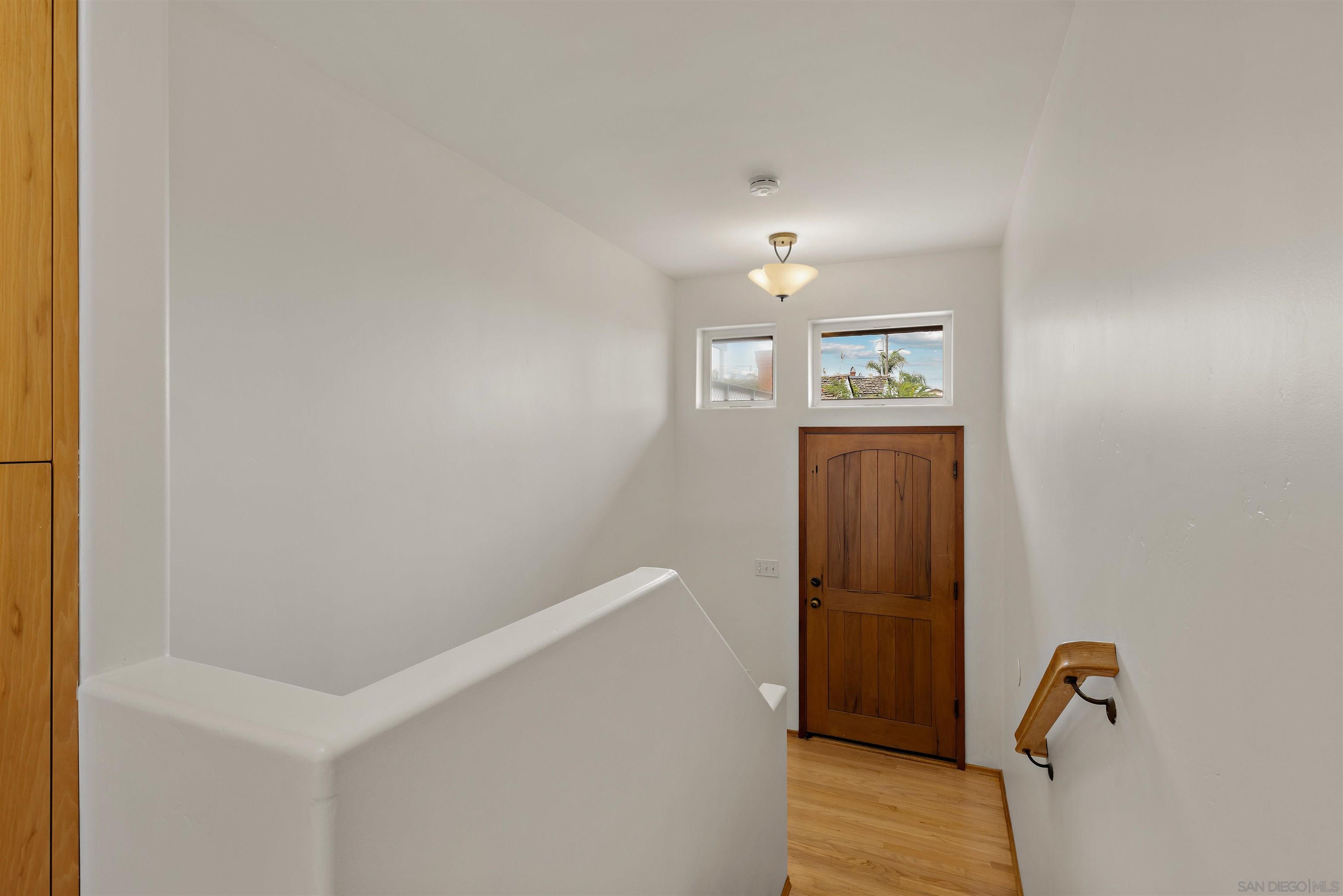 Detail Gallery Image 31 of 38 For 3340  Byron, San Diego,  CA 92106 - 3 Beds | 3 Baths