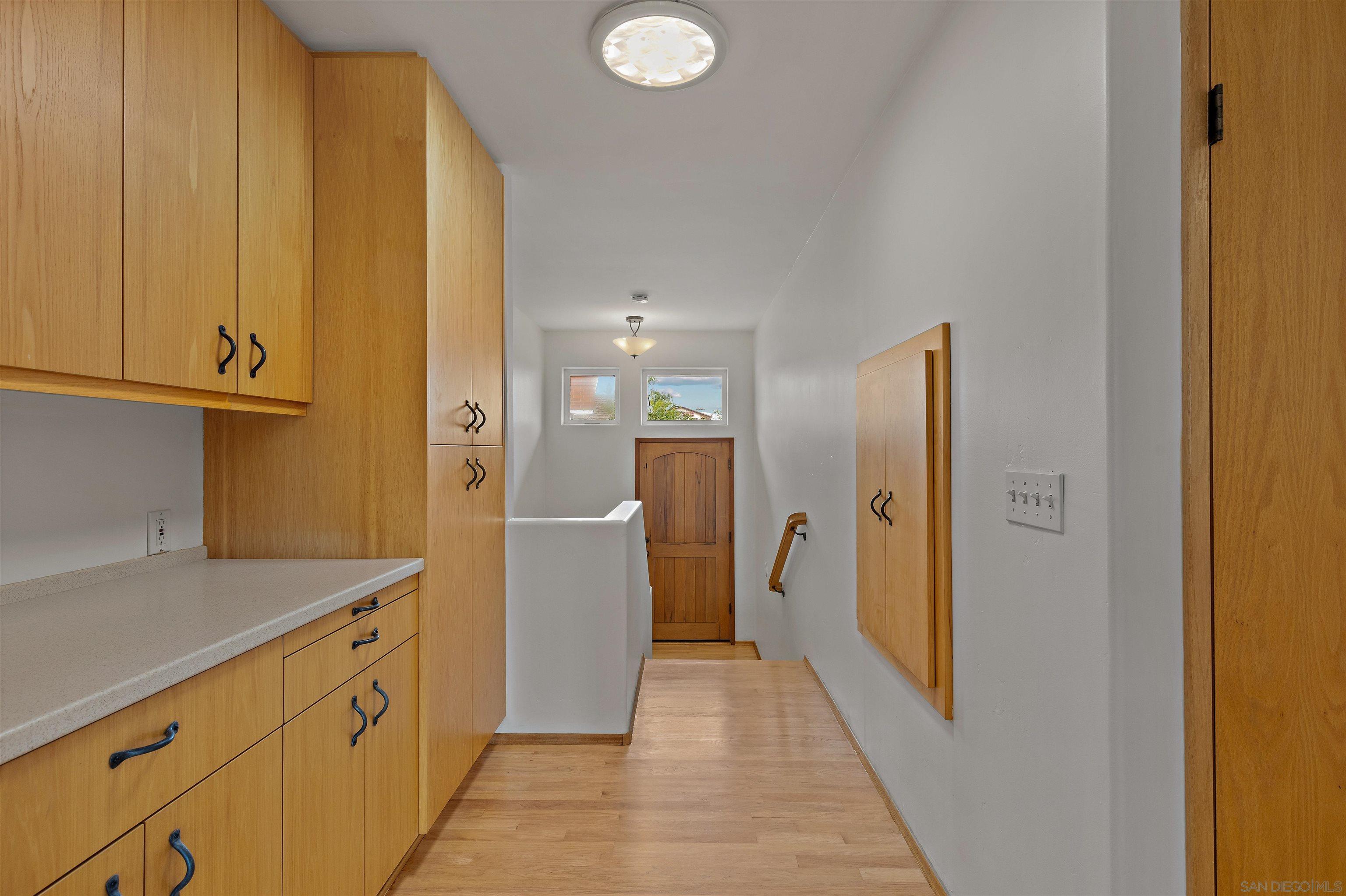 Detail Gallery Image 37 of 38 For 3340  Byron, San Diego,  CA 92106 - 3 Beds | 3 Baths