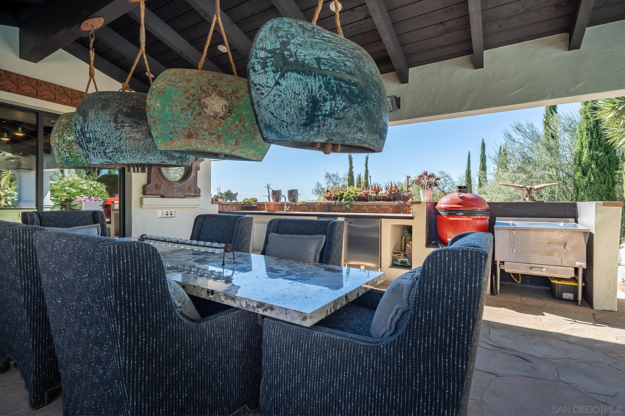 Detail Gallery Image 19 of 50 For 18245  Paseo Victoria, Rancho Santa Fe,  CA 92067 - 5 Beds | 5/2 Baths