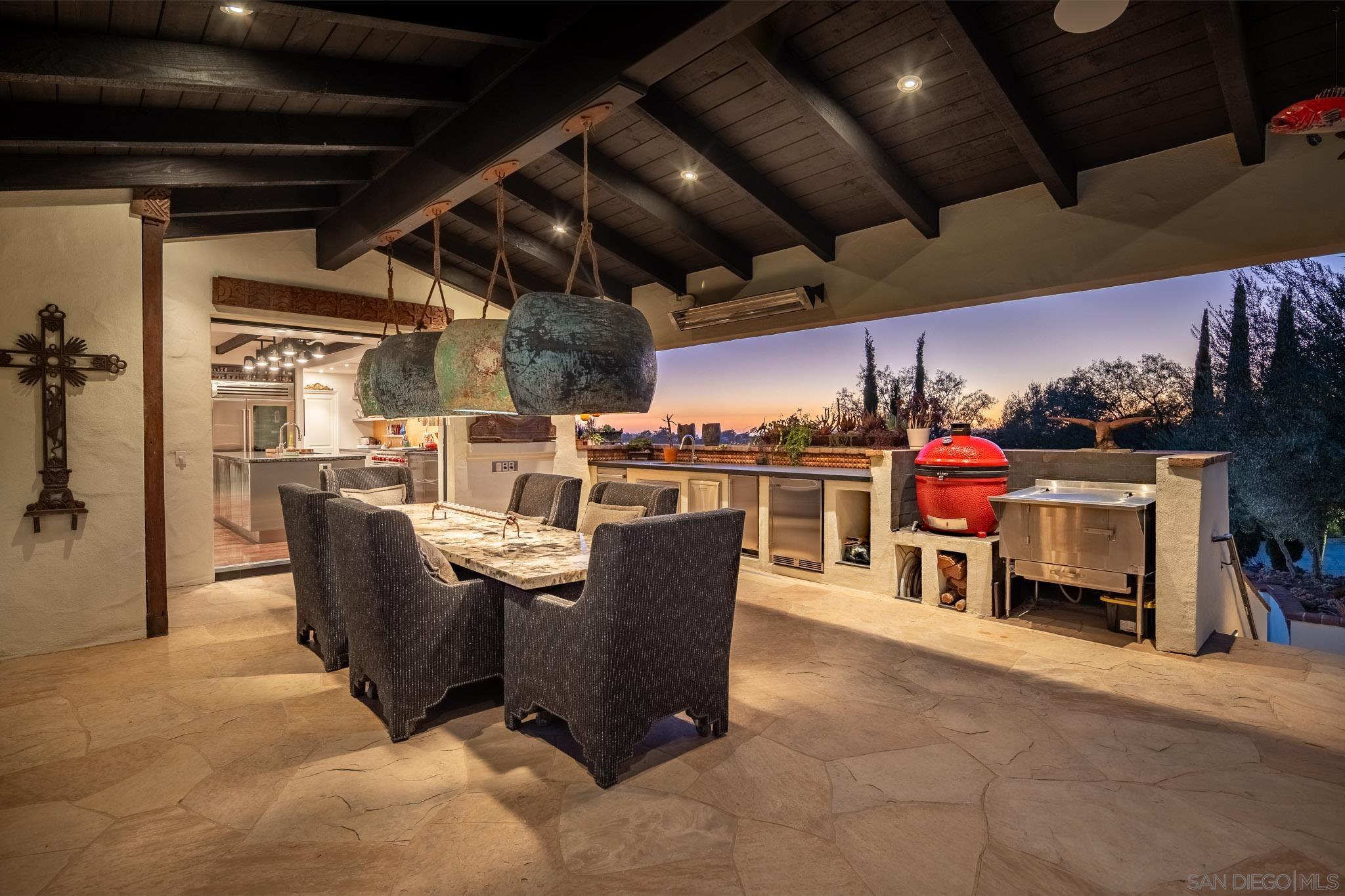 Detail Gallery Image 21 of 50 For 18245  Paseo Victoria, Rancho Santa Fe,  CA 92067 - 5 Beds | 5/2 Baths