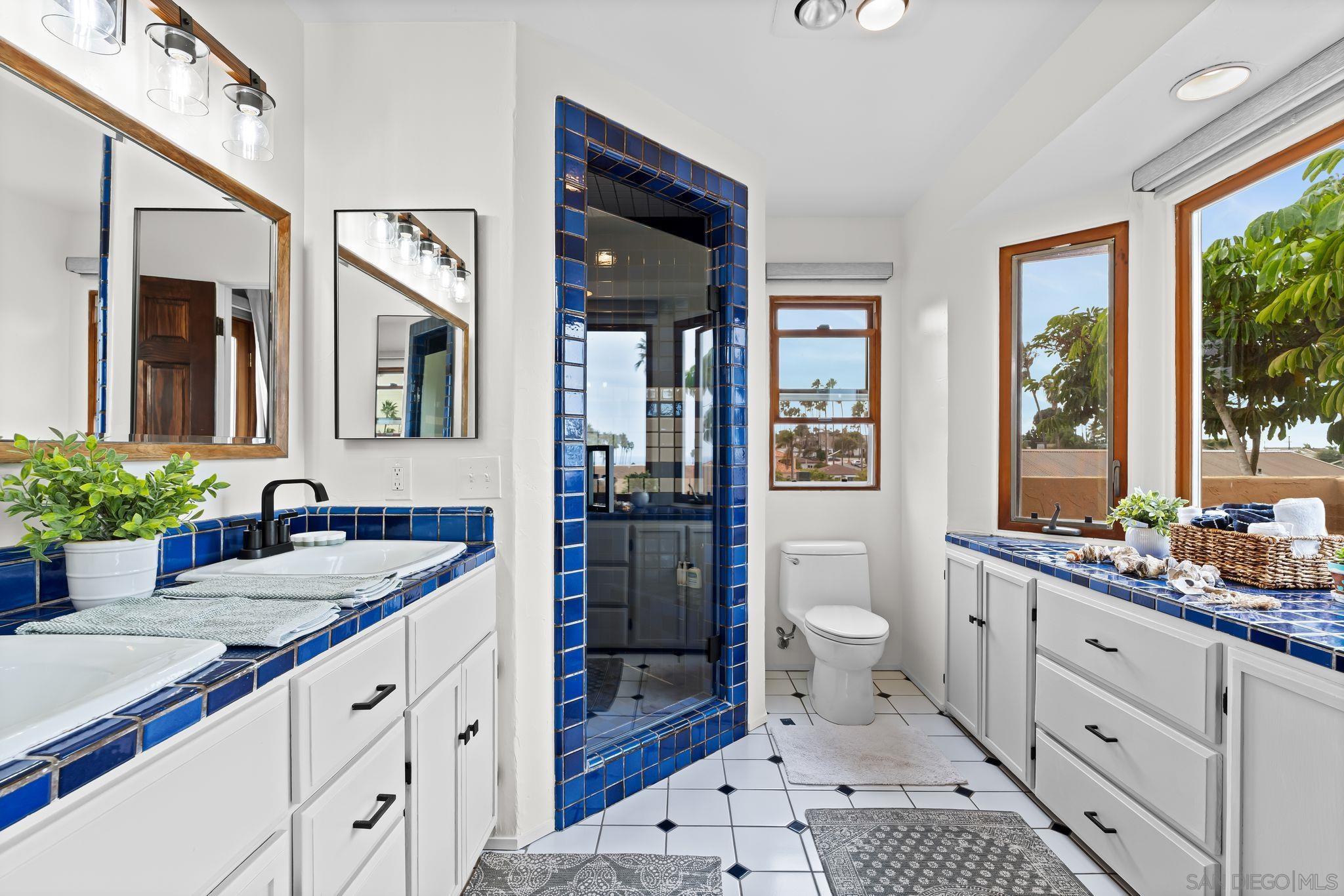 Detail Gallery Image 28 of 67 For 4377  Newport, San Diego,  CA 92107 - 5 Beds | 3 Baths