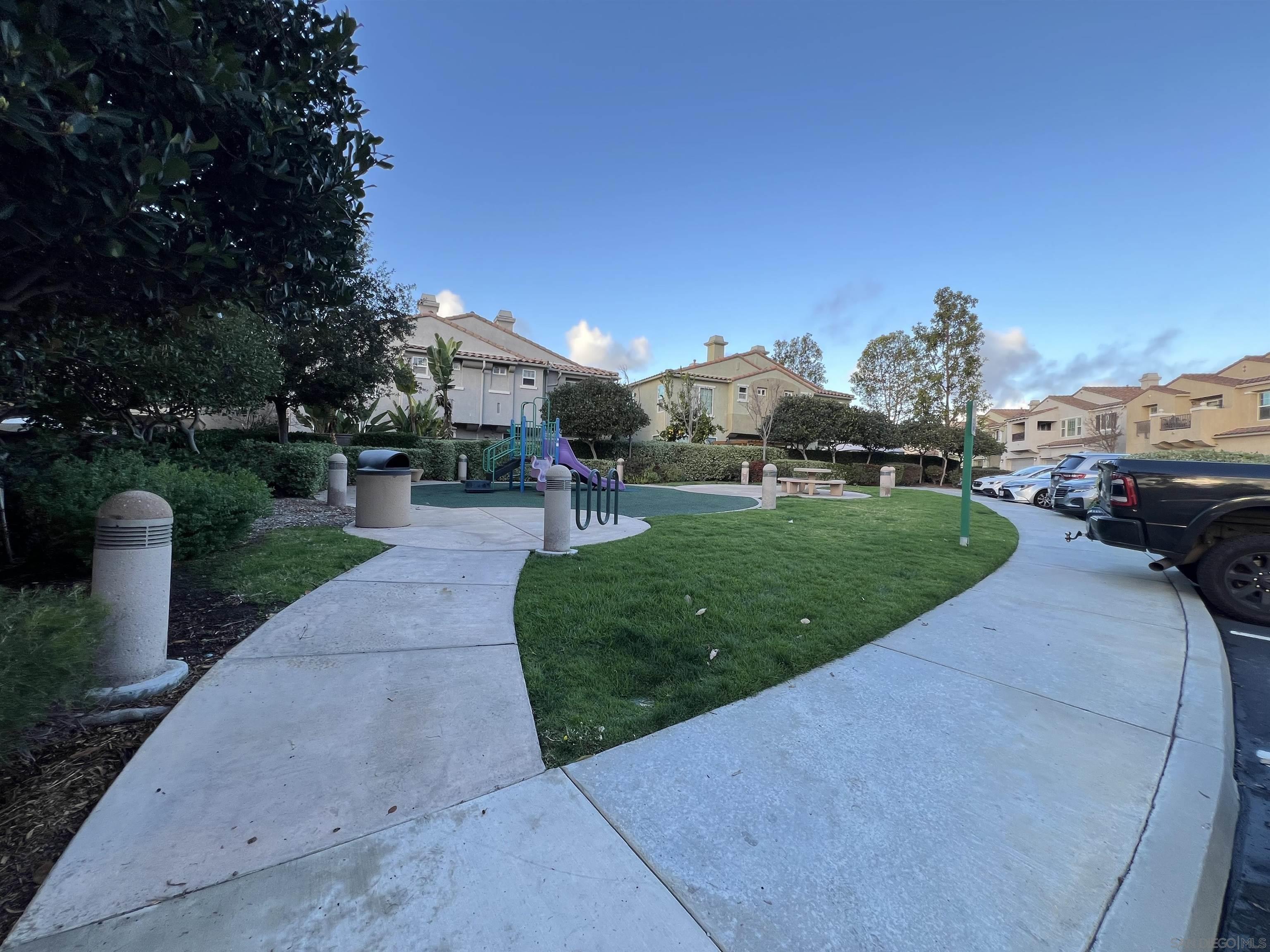 Detail Gallery Image 6 of 25 For 293  Churchill Lane, San Marcos,  CA 92078 - 2 Beds | 2/1 Baths