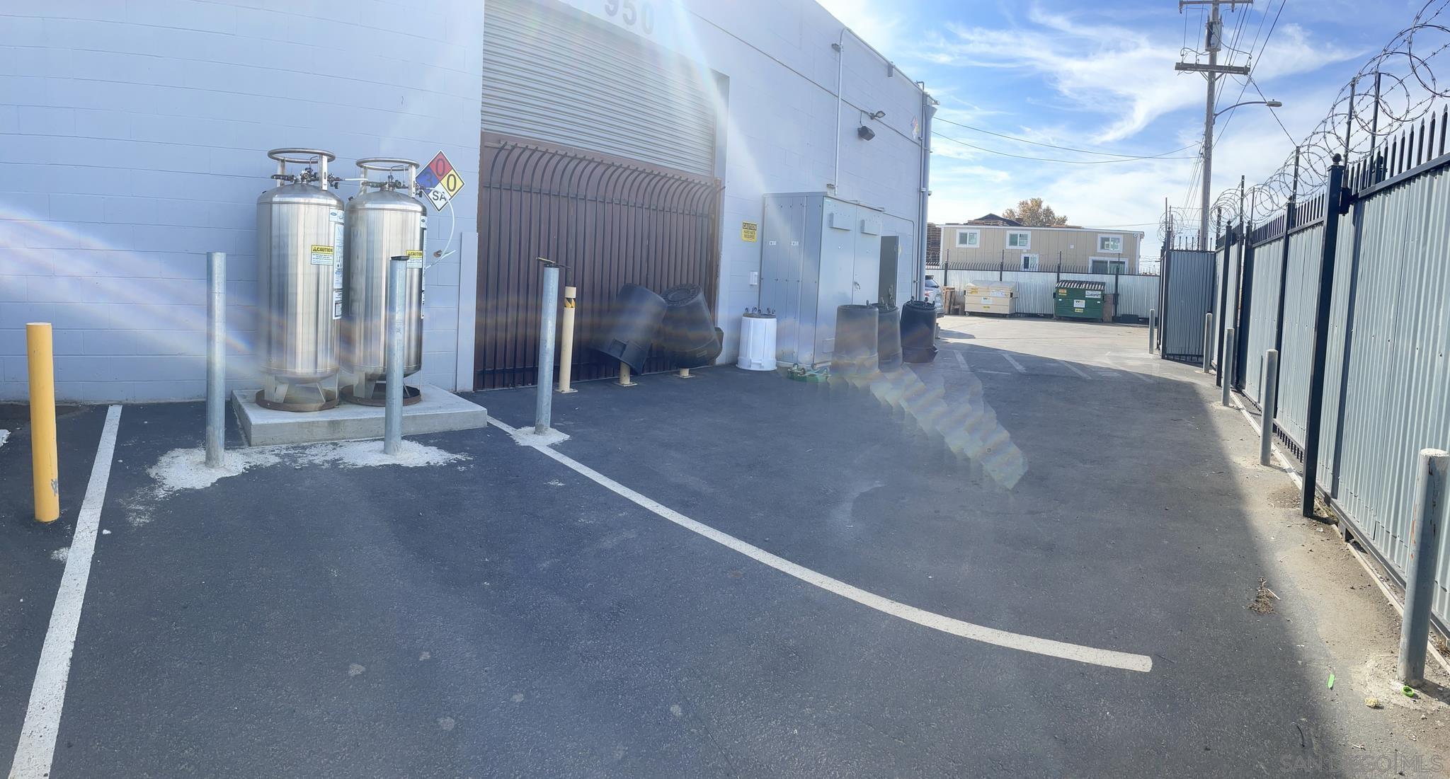 Detail Gallery Image 2 of 3 For 950  89th Ave, Oakland,  CA 94621 - – Beds | – Baths