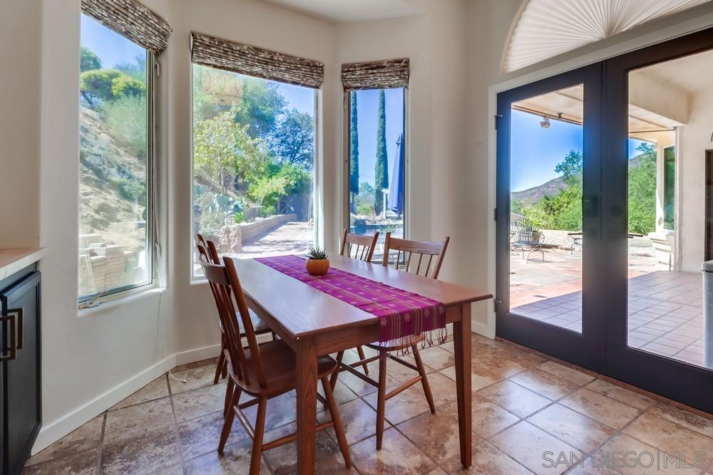 Detail Gallery Image 10 of 38 For 15735  Lawson Valley Road, Jamul,  CA 91935 - 5 Beds | 3/1 Baths