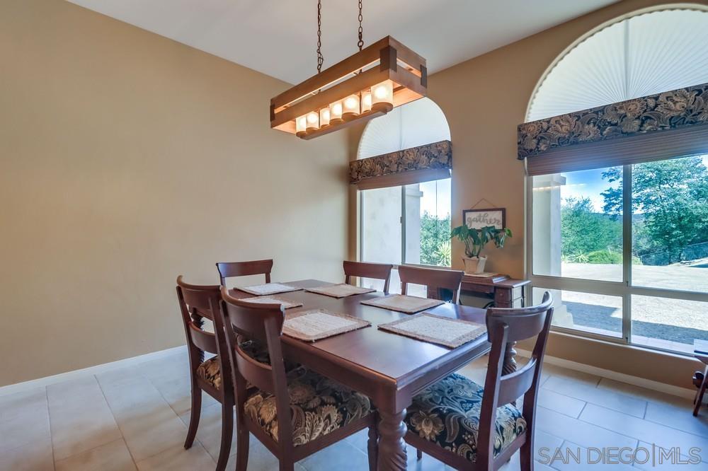 Detail Gallery Image 11 of 38 For 15735  Lawson Valley Road, Jamul,  CA 91935 - 5 Beds | 3/1 Baths