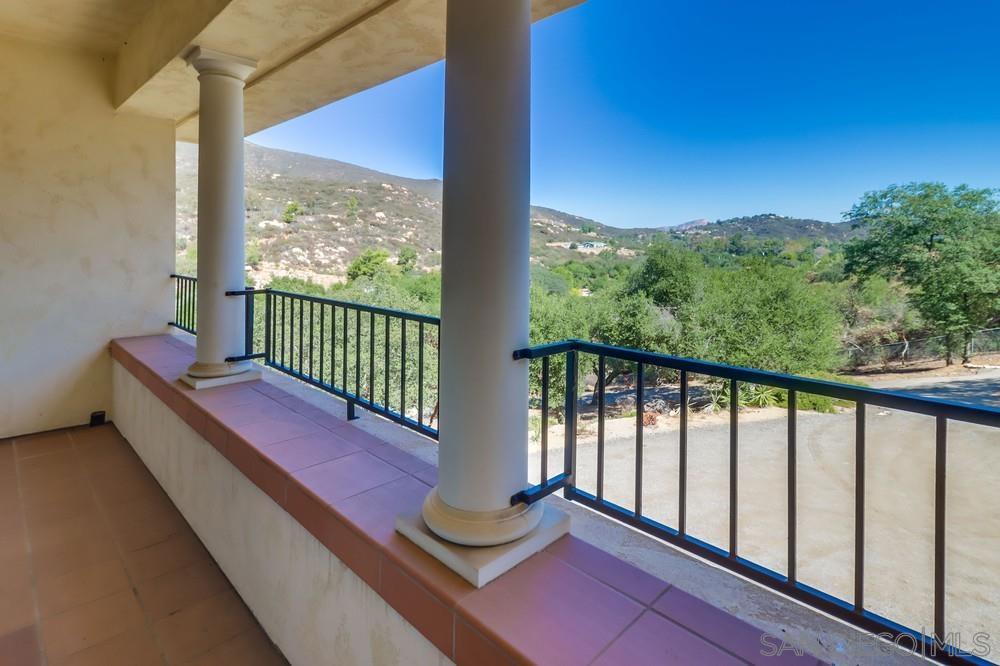 Detail Gallery Image 16 of 38 For 15735  Lawson Valley Road, Jamul,  CA 91935 - 5 Beds | 3/1 Baths