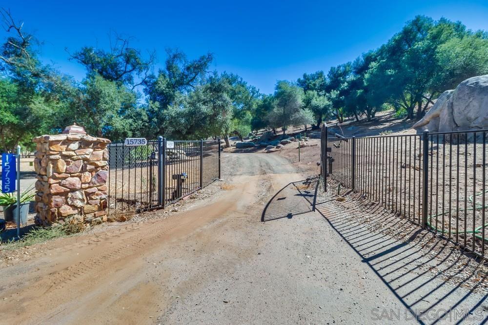 Detail Gallery Image 32 of 38 For 15735  Lawson Valley Road, Jamul,  CA 91935 - 5 Beds | 3/1 Baths