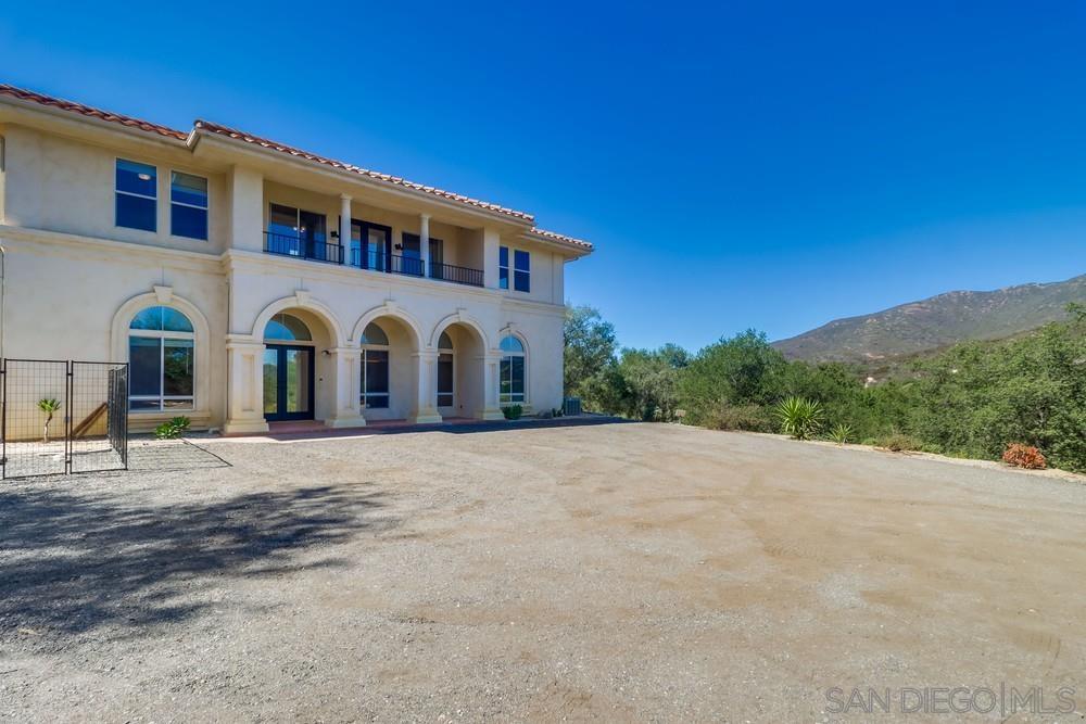 Detail Gallery Image 33 of 38 For 15735  Lawson Valley Road, Jamul,  CA 91935 - 5 Beds | 3/1 Baths