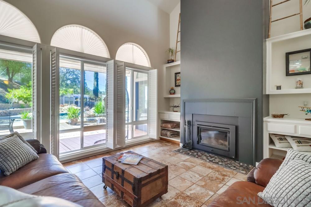 Detail Gallery Image 6 of 38 For 15735  Lawson Valley Road, Jamul,  CA 91935 - 5 Beds | 3/1 Baths