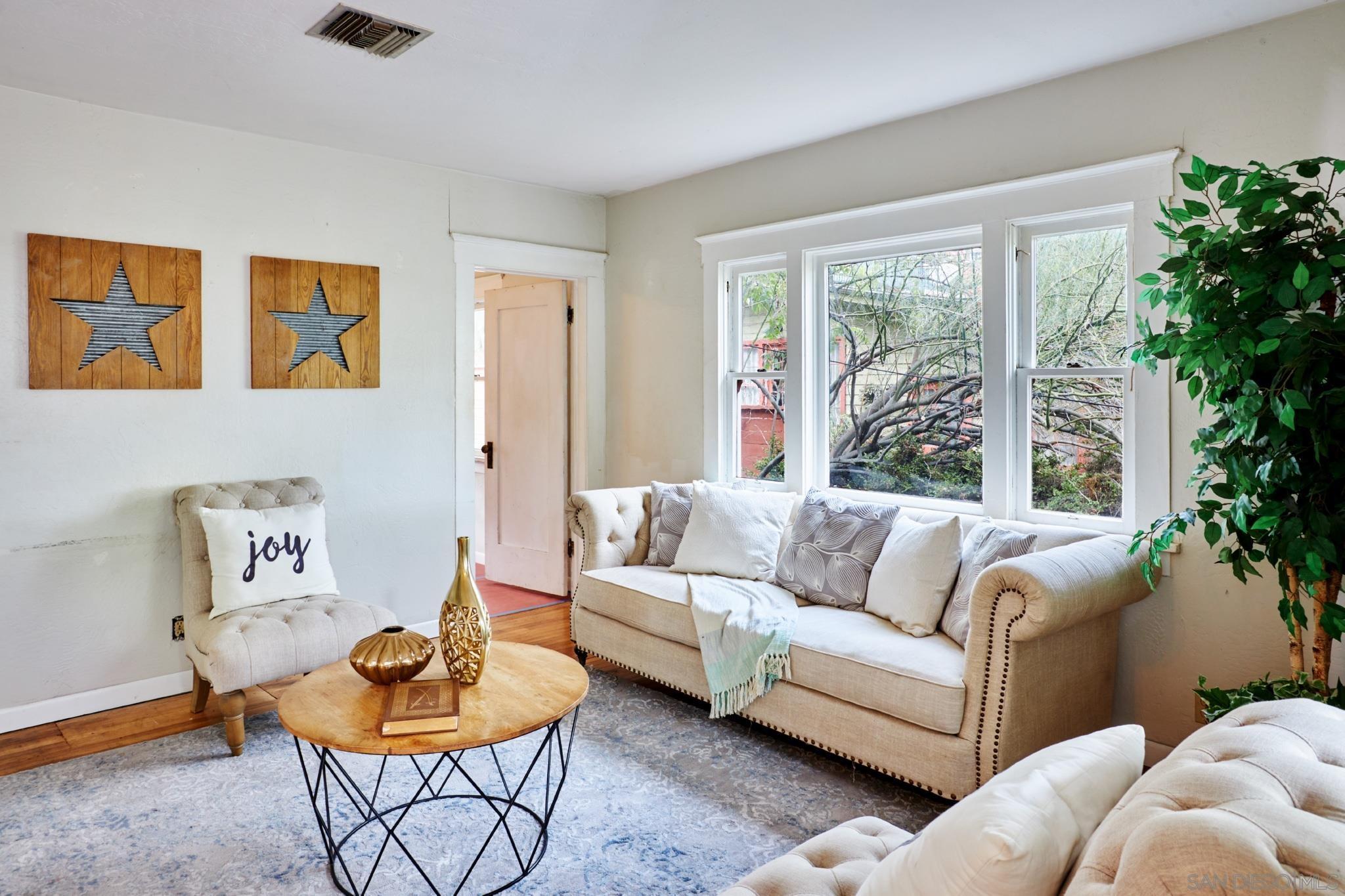 Detail Gallery Image 5 of 14 For 4510  Acacia Avenue, La Mesa,  CA 91941 - 3 Beds | 1 Baths