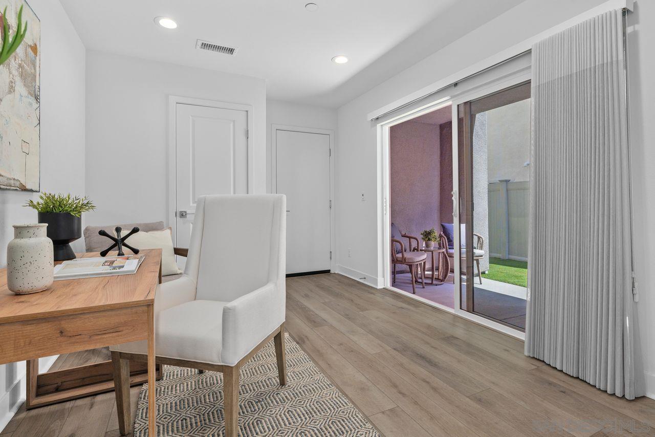 Detail Gallery Image 16 of 60 For 11050  Solstice, San Diego,  CA 92126 - 3 Beds | 3 Baths