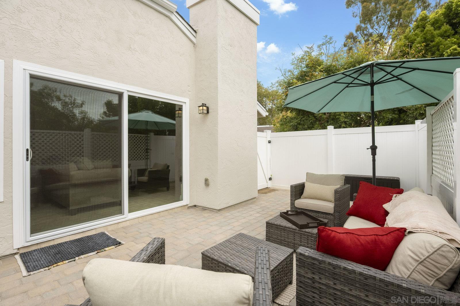 Detail Gallery Image 4 of 23 For 1246  Evergreen Drive, Cardiff By The Sea,  CA 92007 - 2 Beds | 1 Baths