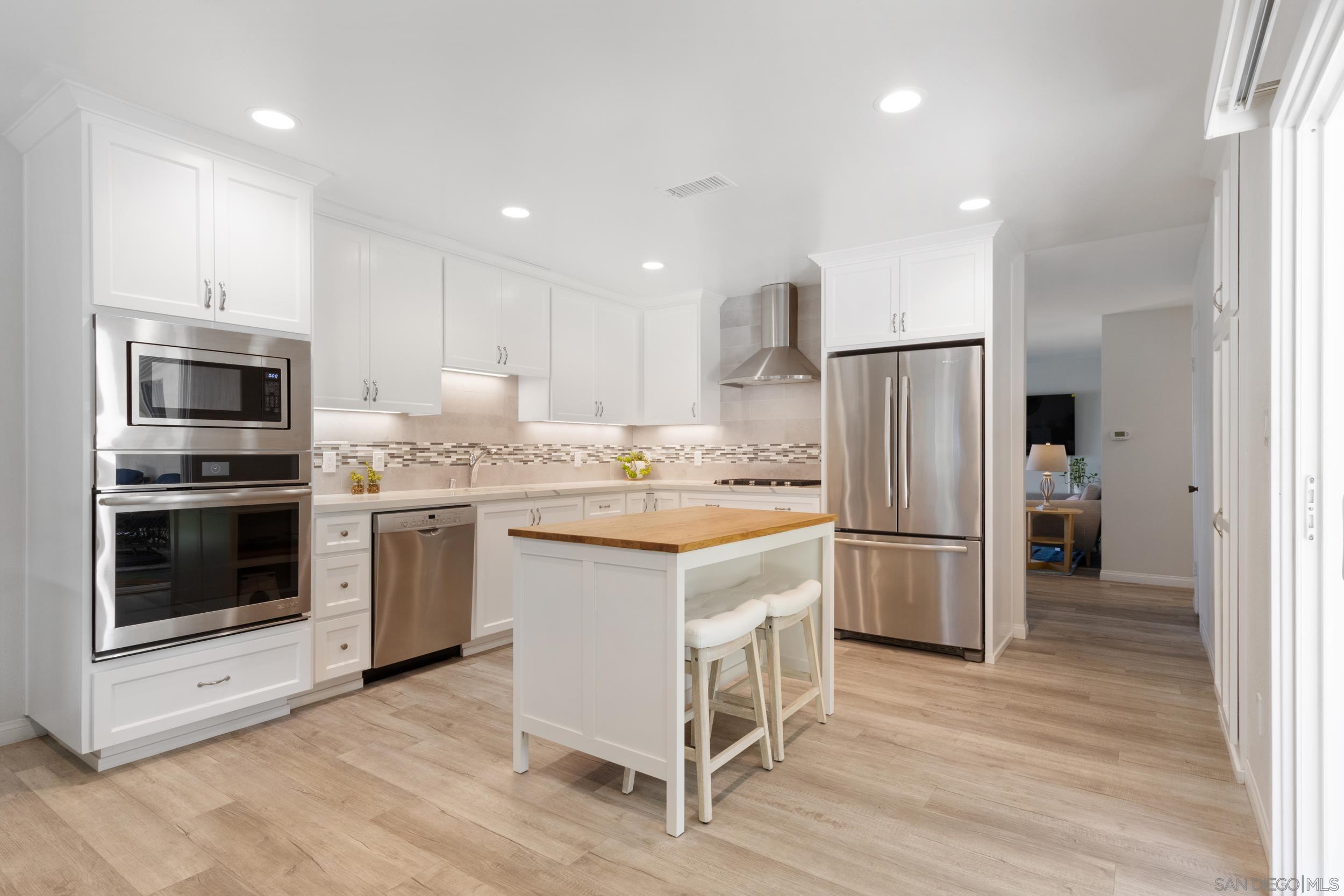 Front Image Thumbnail for SD250041699