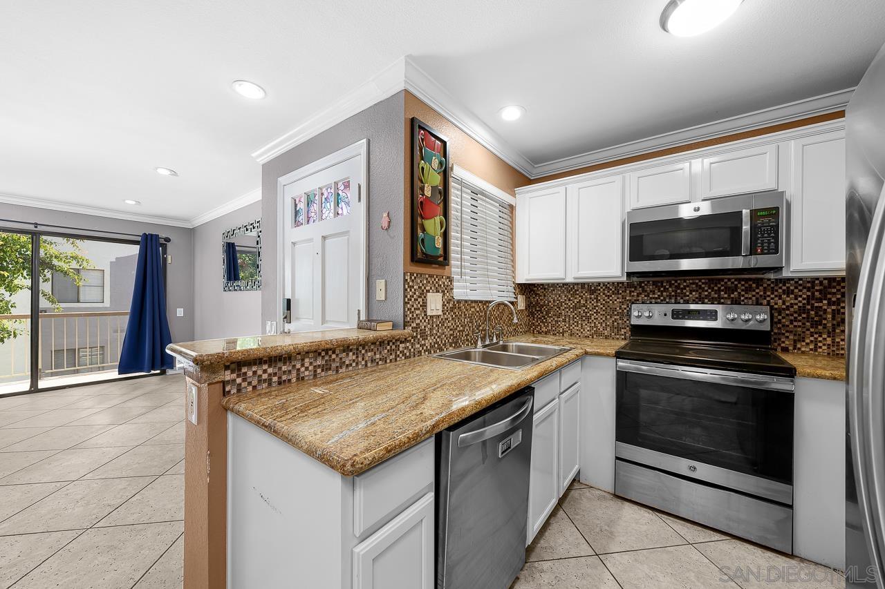 Detail Gallery Image 8 of 35 For 3550  Sunset Lane  #13,  San Ysidro,  CA 92173 - 2 Beds | 2 Baths