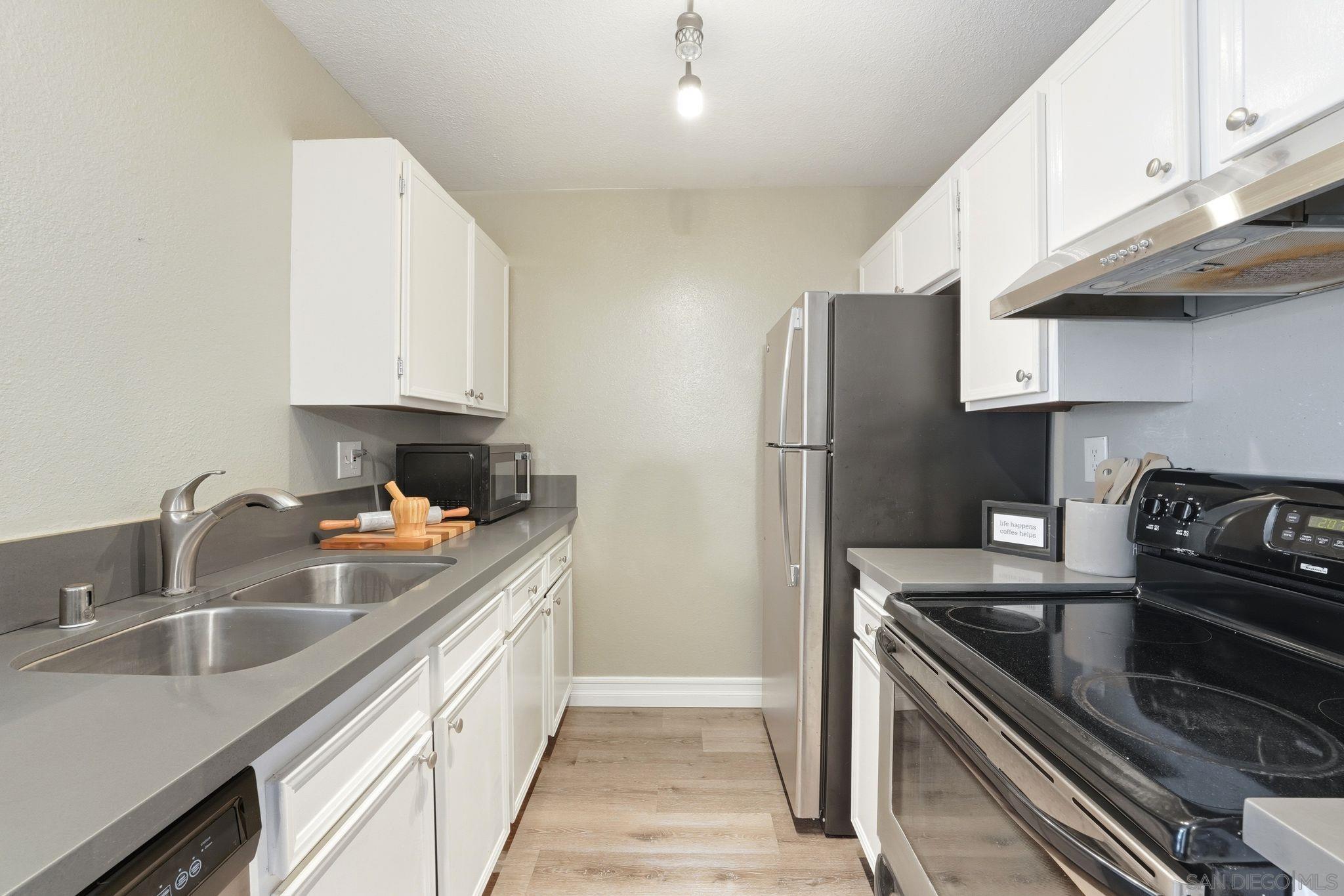 Detail Gallery Image 9 of 20 For 6111  Rancho Mission Rd  #209,  San Diego,  CA 92108 - 2 Beds | 2 Baths