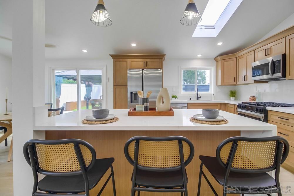 Detail Gallery Image 18 of 52 For 5165  Winthrop St, San Diego,  CA 92117 - 3 Beds | 2 Baths