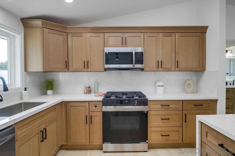 Detail Gallery Image 22 of 52 For 5165  Winthrop St, San Diego,  CA 92117 - 3 Beds | 2 Baths