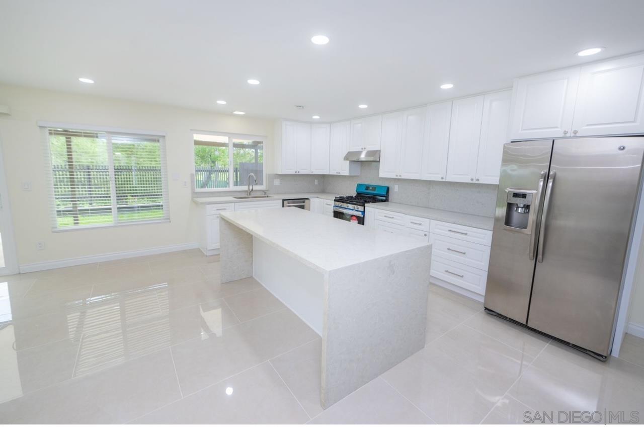 Detail Gallery Image 5 of 11 For Avenida Johanna, La Mesa,  CA 91941 - 4 Beds | 2/1 Baths