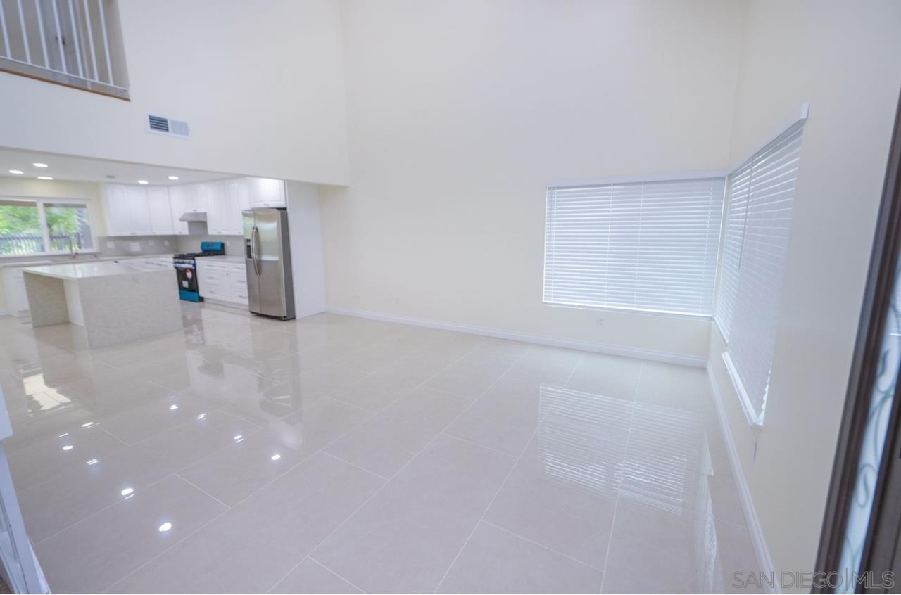 Detail Gallery Image 7 of 11 For Avenida Johanna, La Mesa,  CA 91941 - 4 Beds | 2/1 Baths