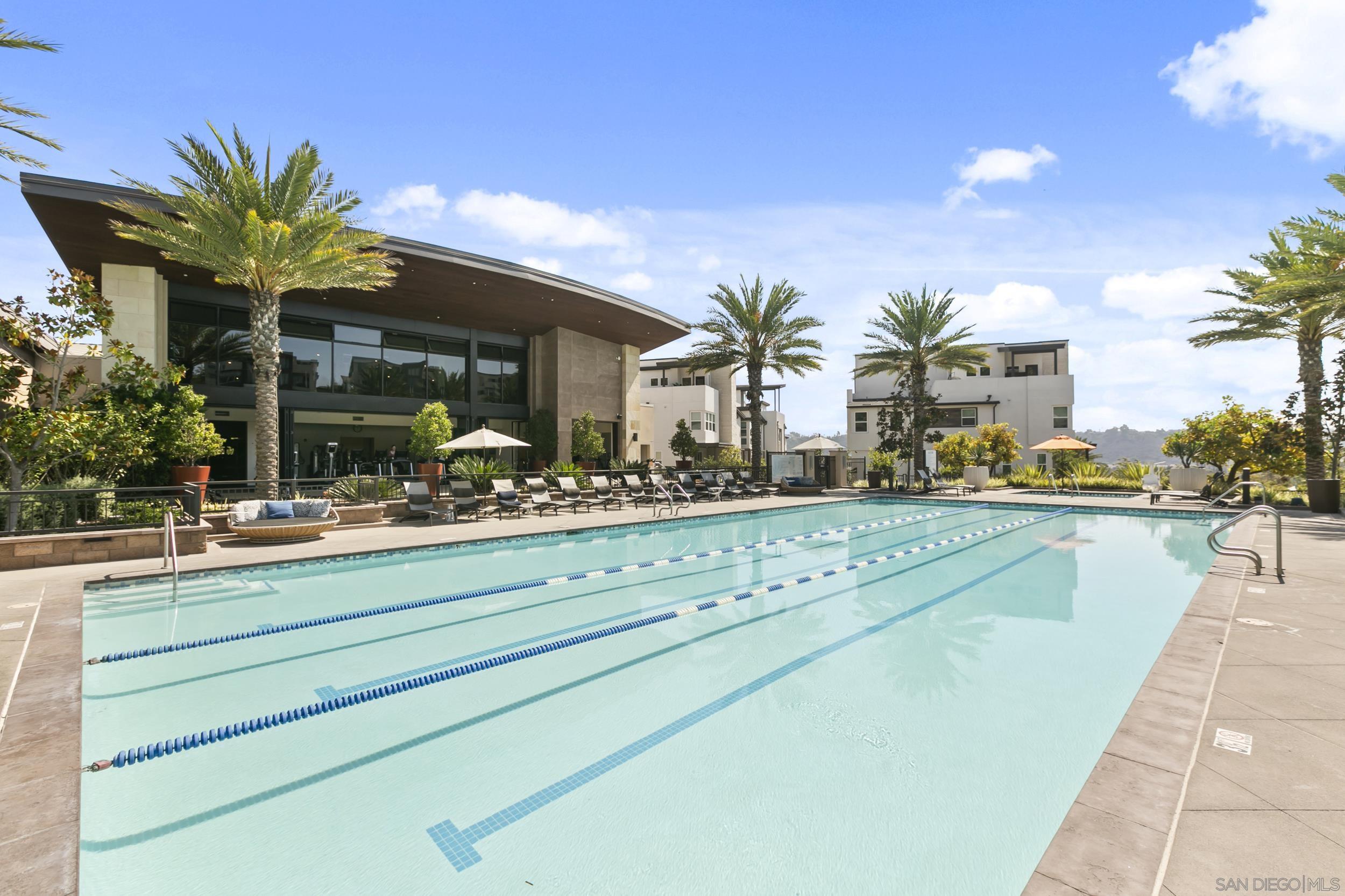 Detail Gallery Image 12 of 16 For 8353  Distinctive Dr, San Diego,  CA 92108 - 3 Beds | 2 Baths