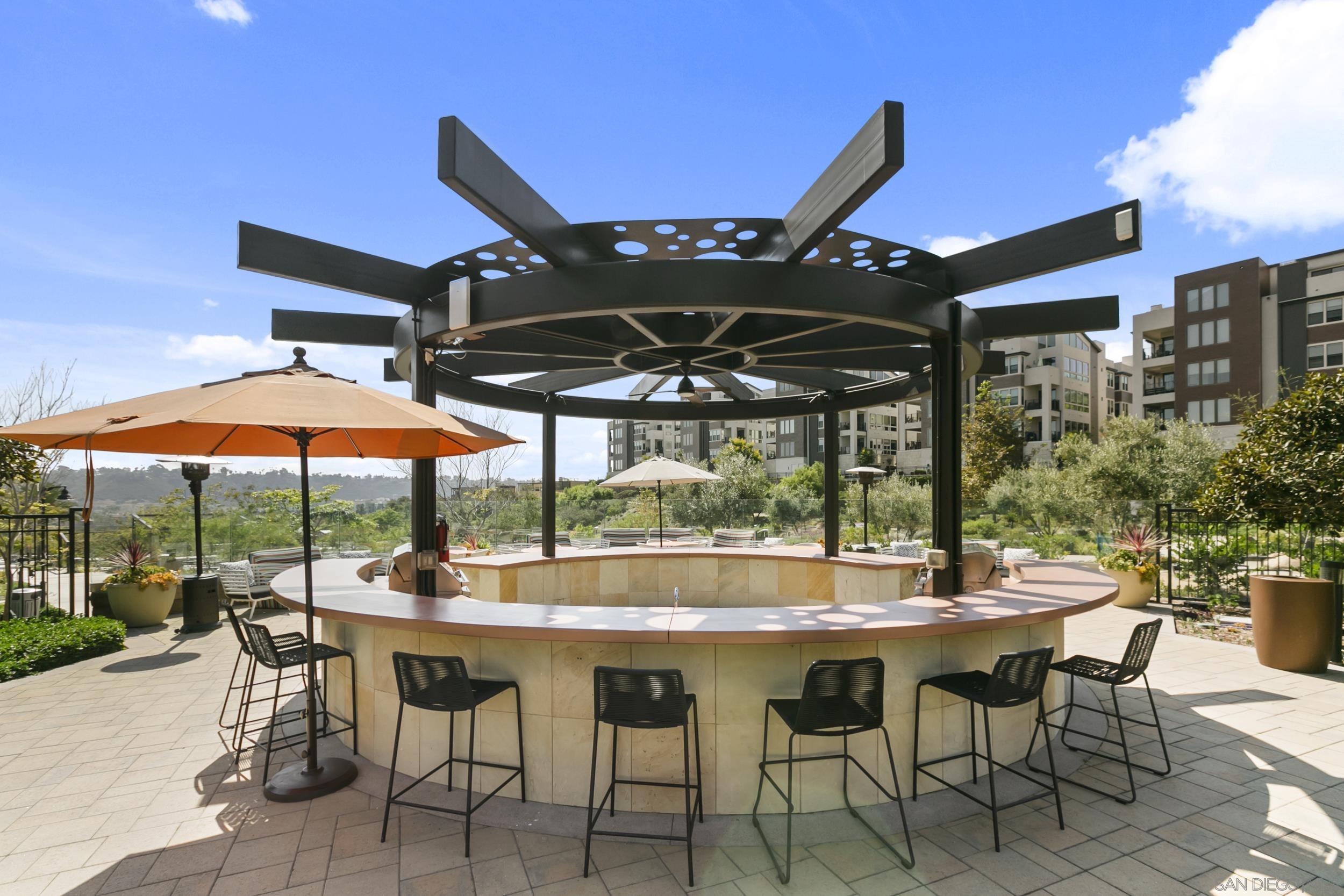 Detail Gallery Image 13 of 16 For 8353  Distinctive Dr, San Diego,  CA 92108 - 3 Beds | 2 Baths