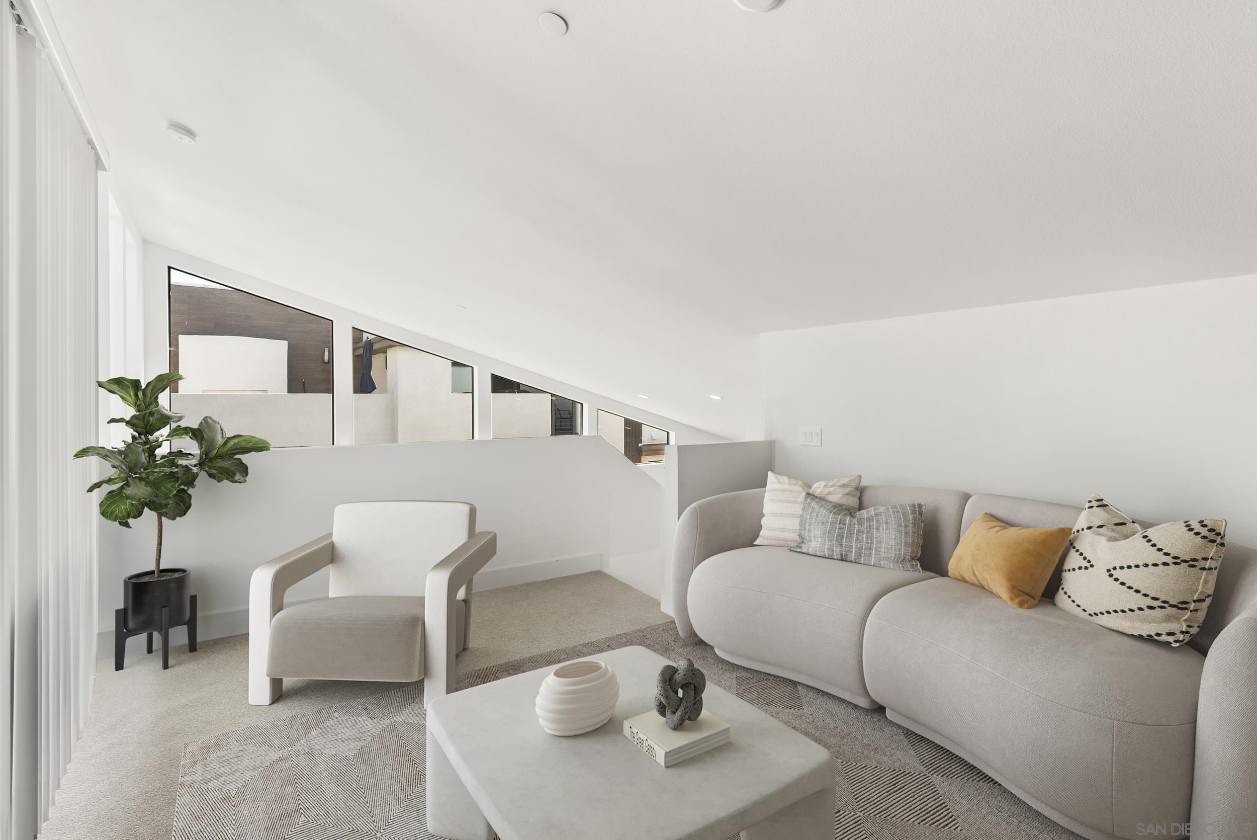 Detail Gallery Image 6 of 16 For 8353  Distinctive Dr, San Diego,  CA 92108 - 3 Beds | 2 Baths