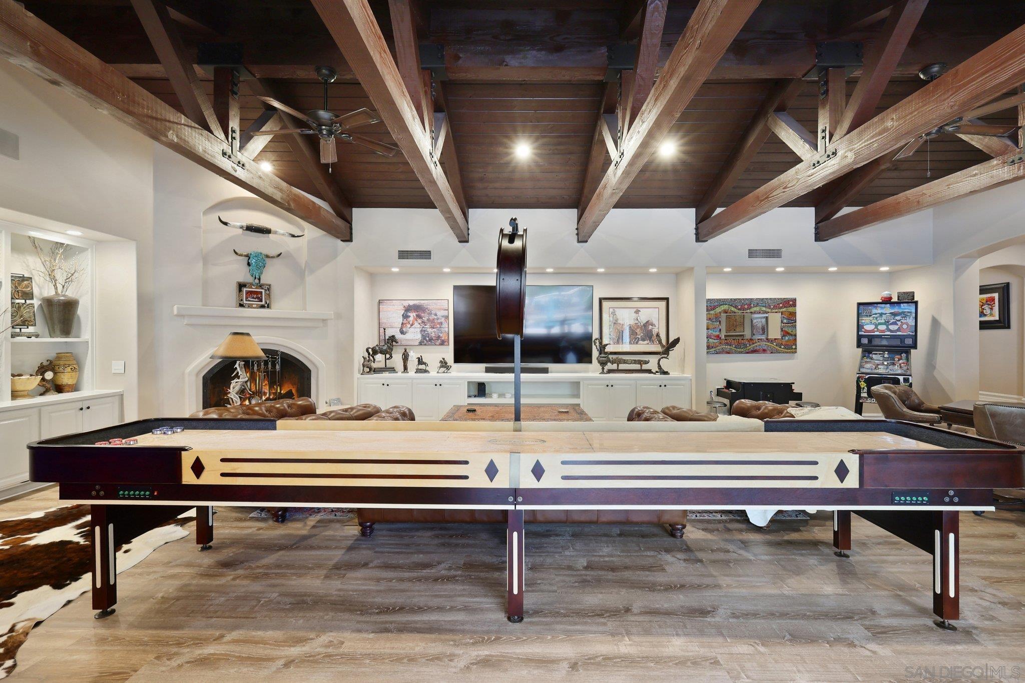 Detail Gallery Image 18 of 75 For 13371  Summit Cir, Poway,  CA 92064 - 6 Beds | 6/1 Baths