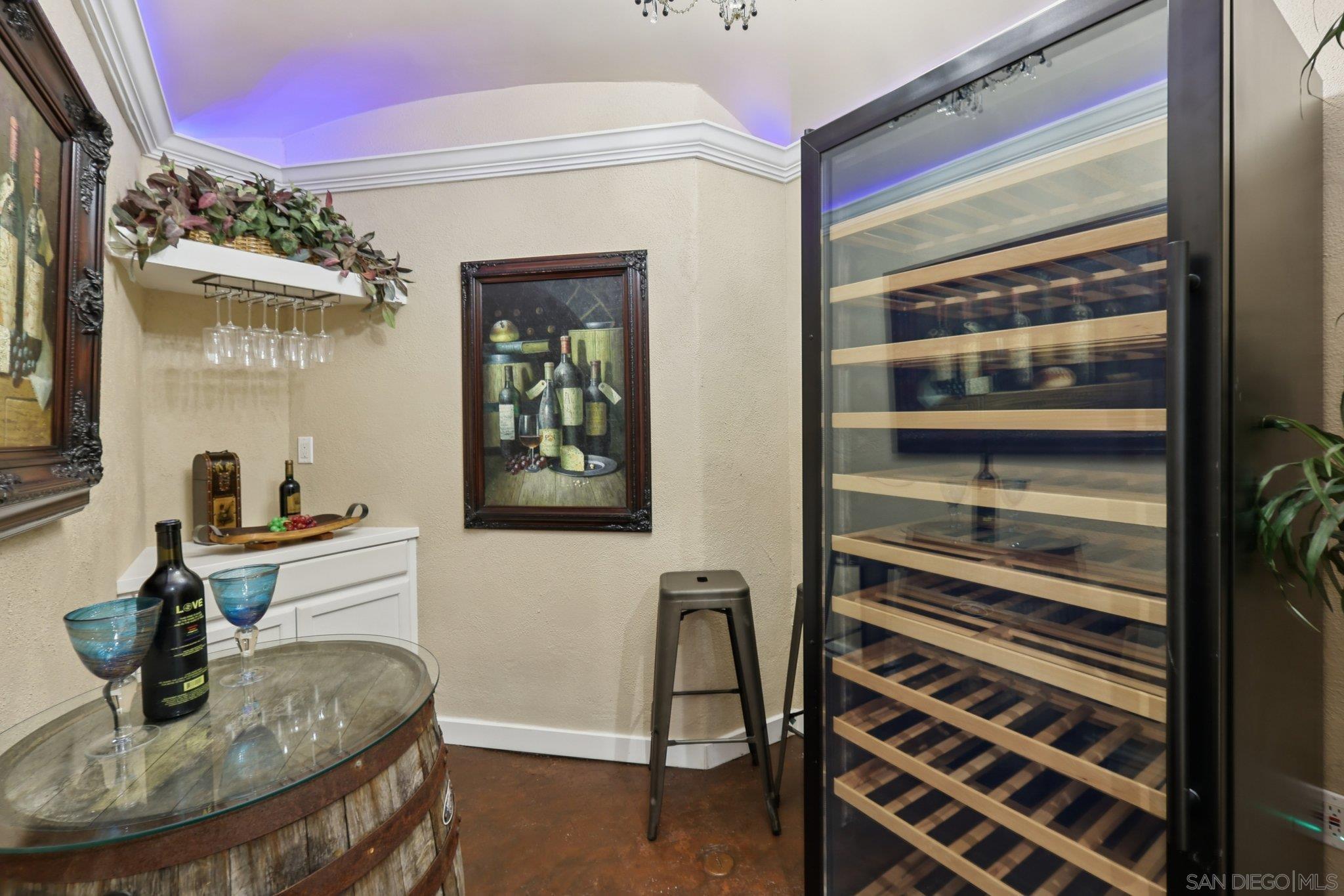 Detail Gallery Image 30 of 75 For 13371  Summit Cir, Poway,  CA 92064 - 6 Beds | 6/1 Baths